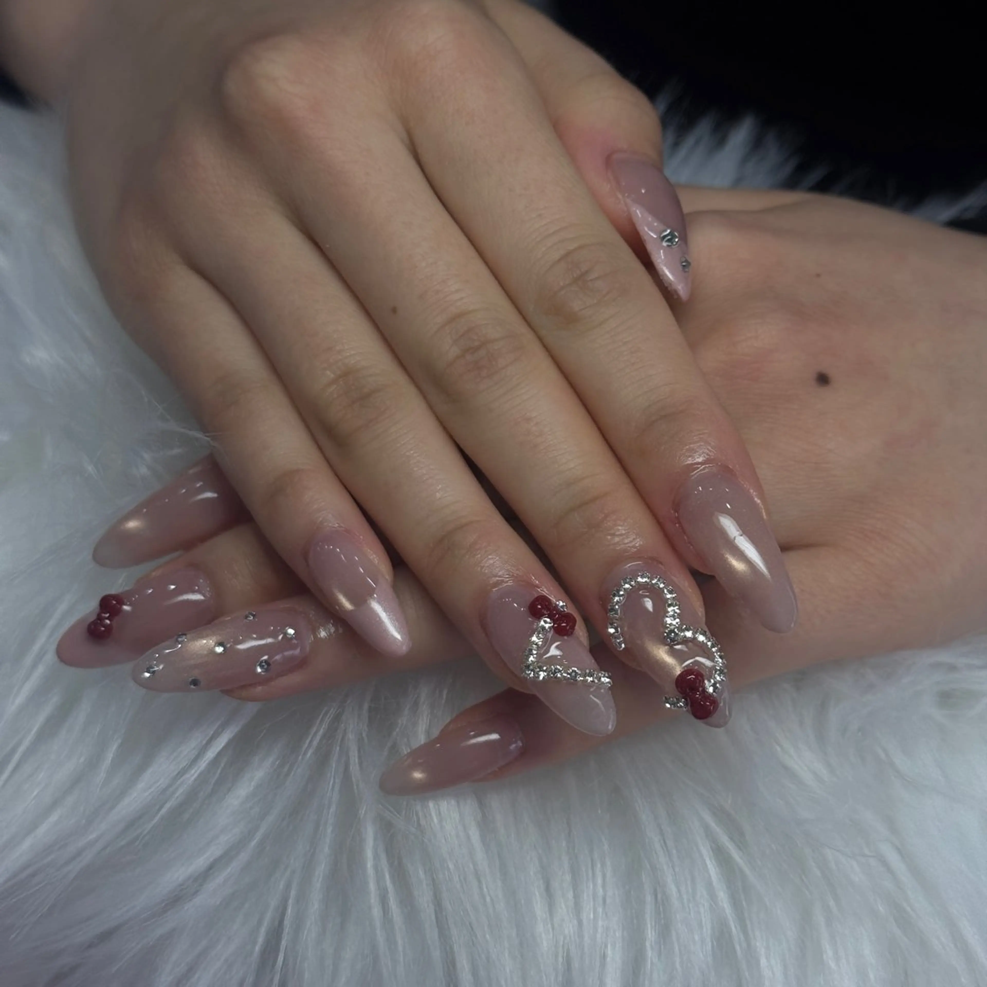 ネイル ハンドネイル ハンドケア hami🎀うかん 🎀チップ長さ出しのネイルデザイン