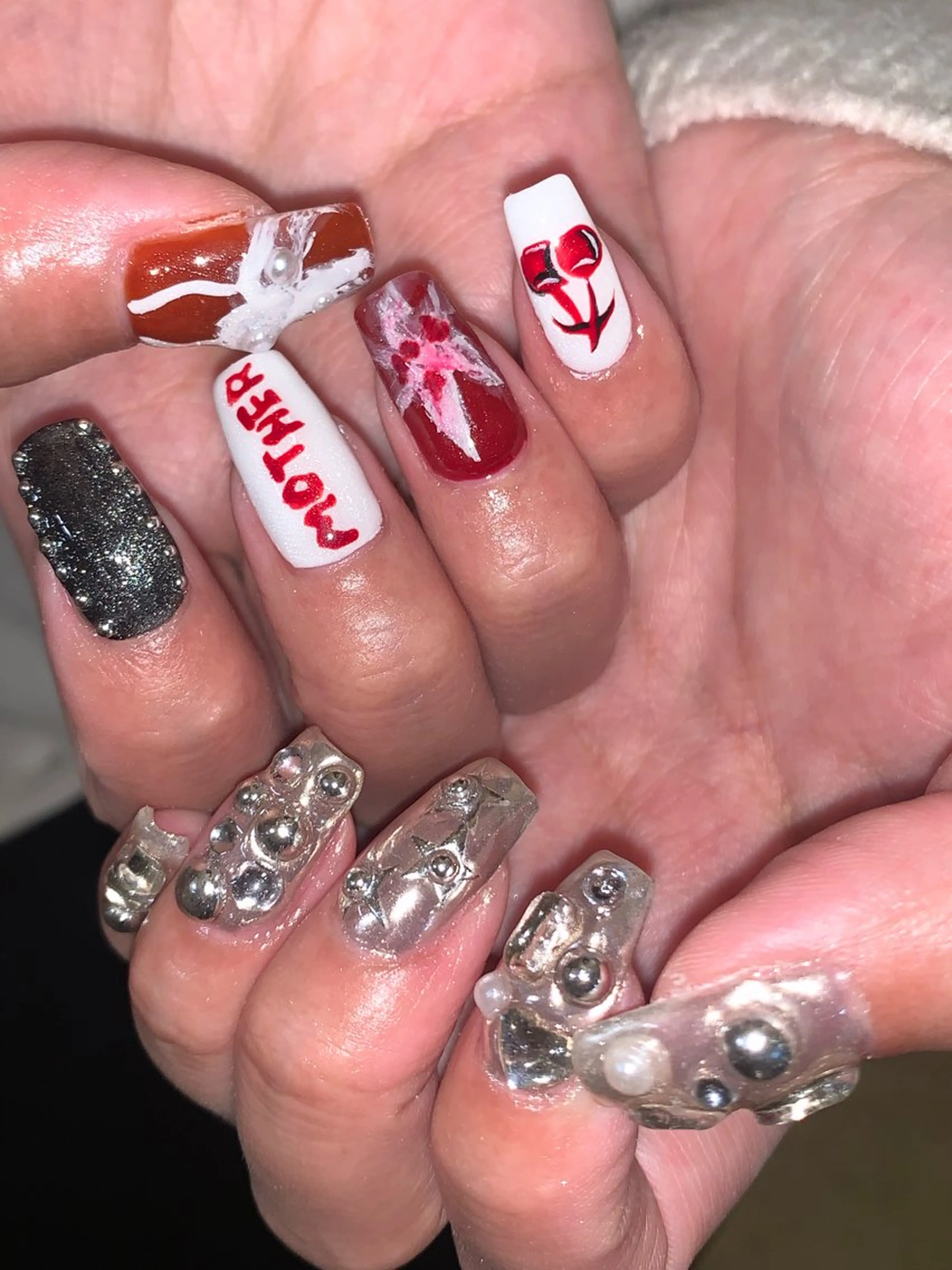 ネイル ハンドネイル NES NAIL所属・さゆり￤推しキャラ ￤ロングネイル🩷のネイルデザイン