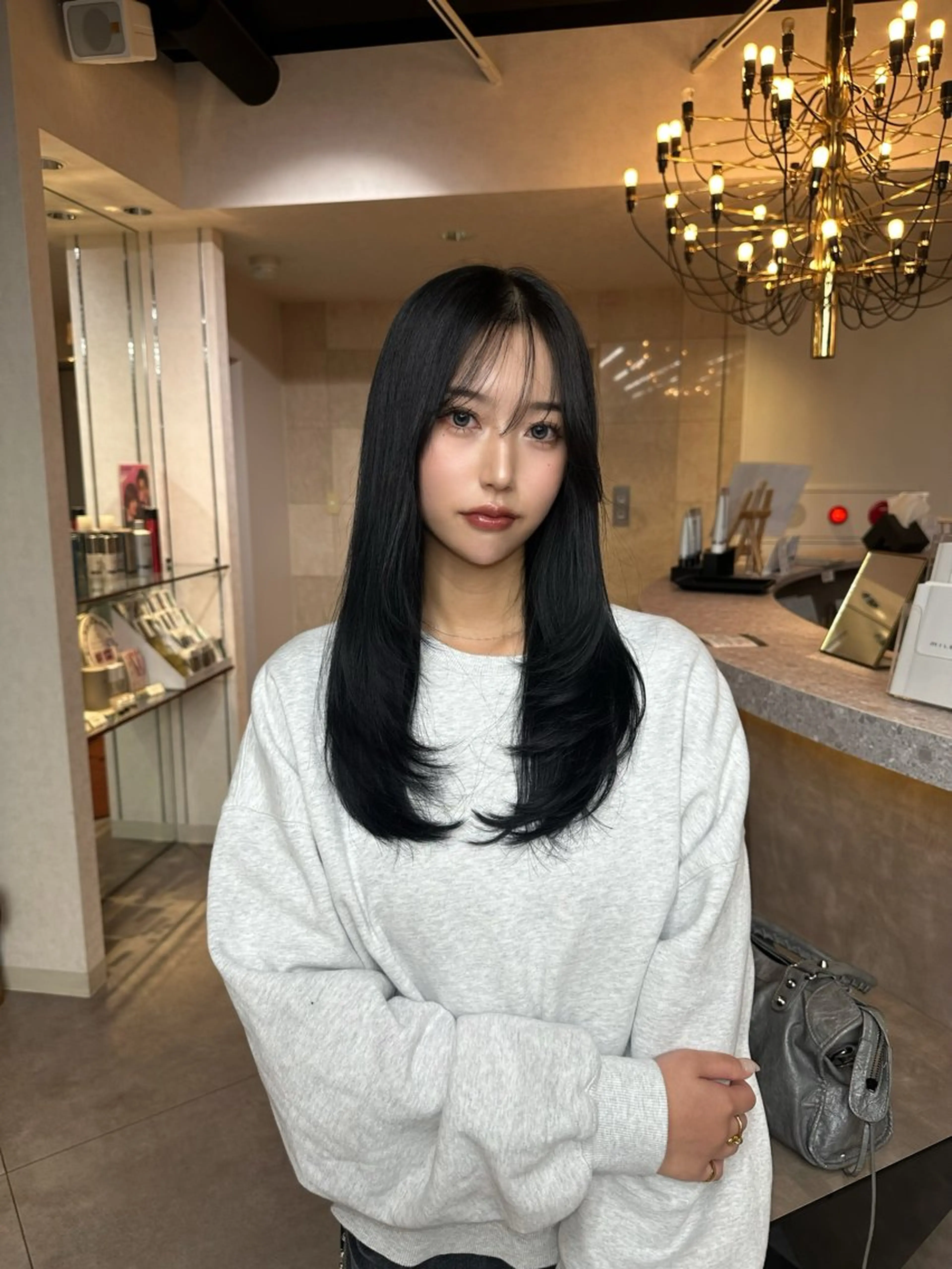 ロング カラー カット ヘアカラー トリートメント 韓国/レイヤー/ 透明感🩶ひかる🩶のヘアスタイル