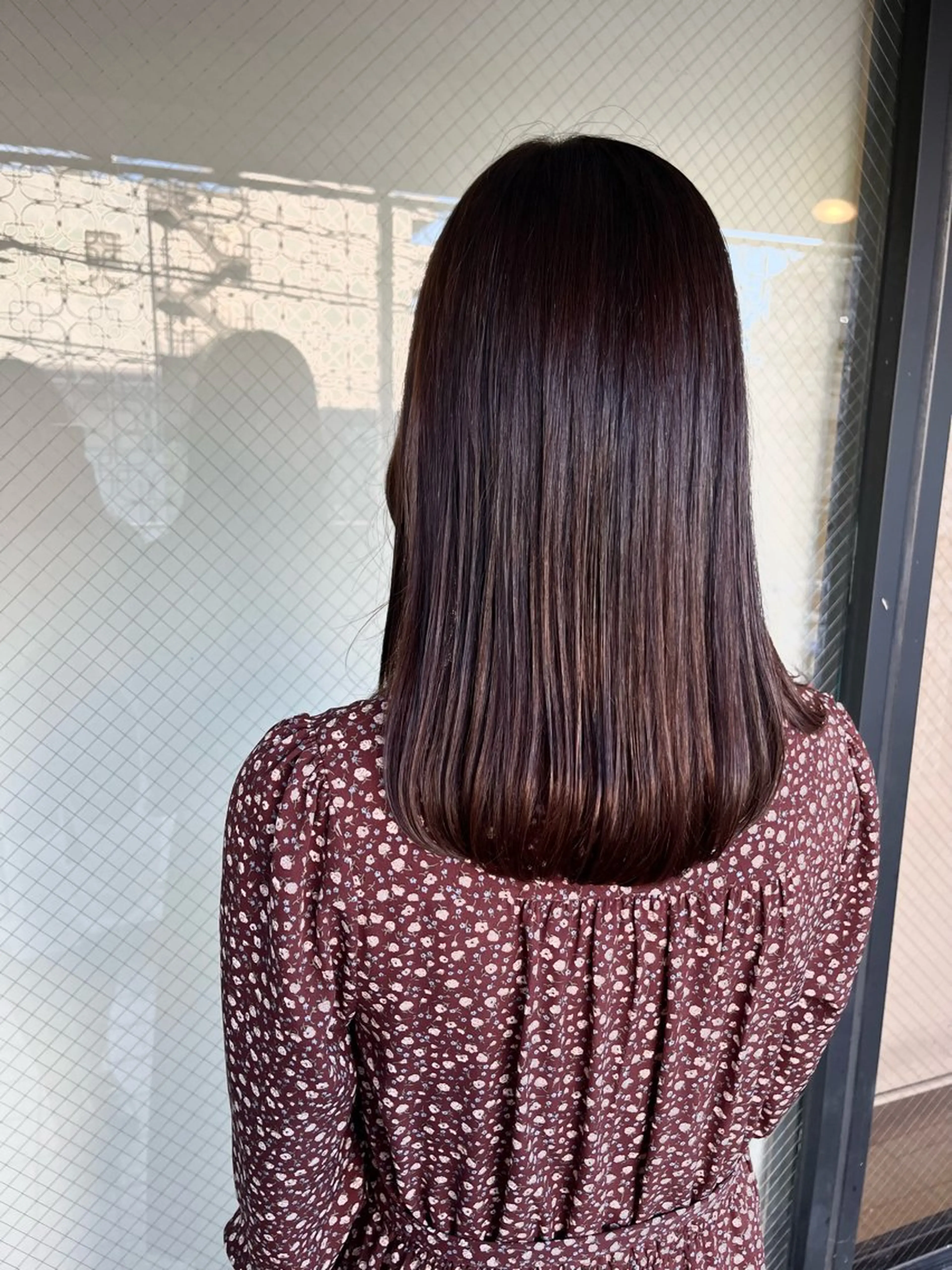 セミロング カラー CLOVER新田辺所属・石賀 早紀のヘアスタイル