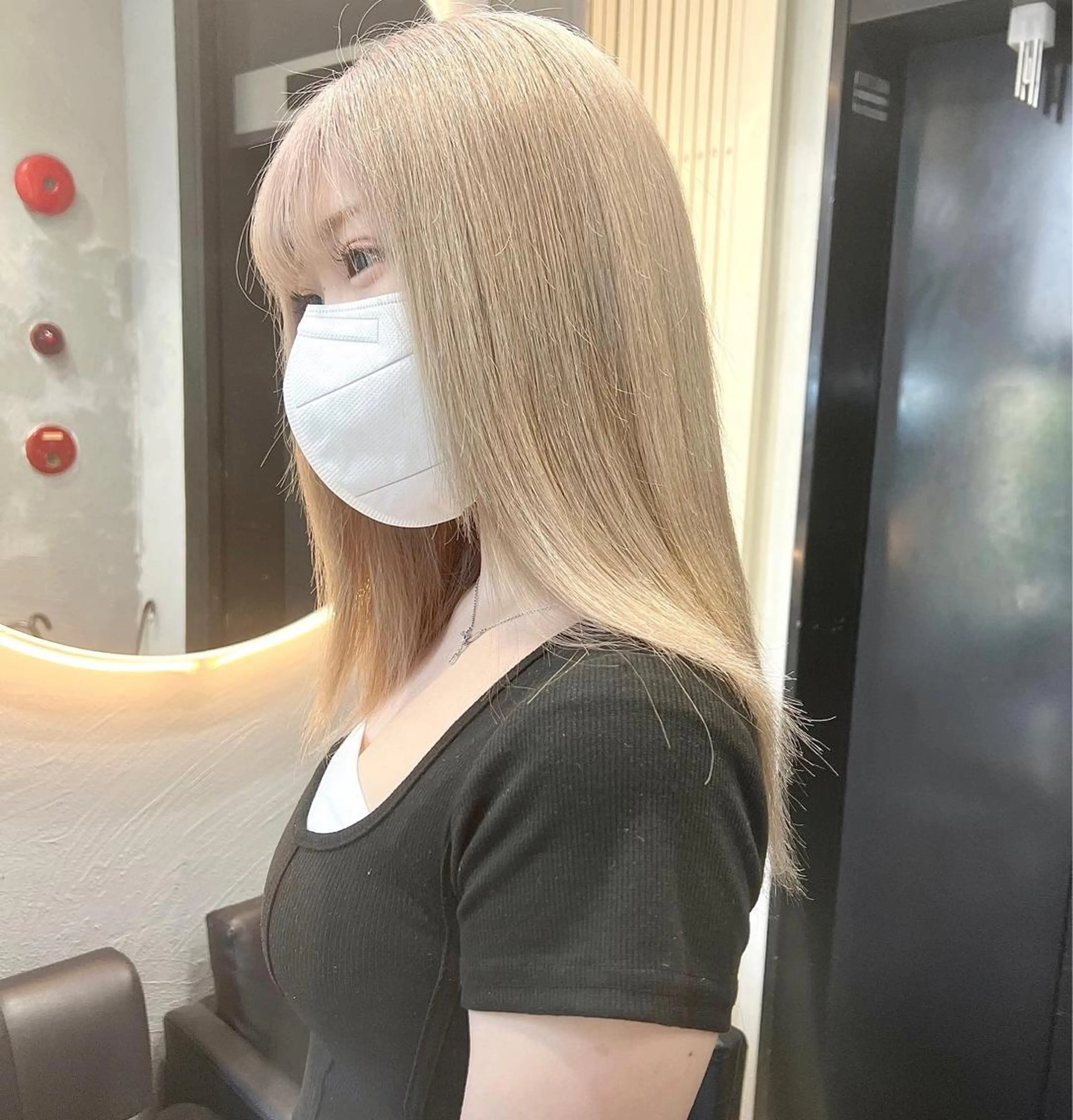 セミロング カラー GiseL アンリのヘアスタイル