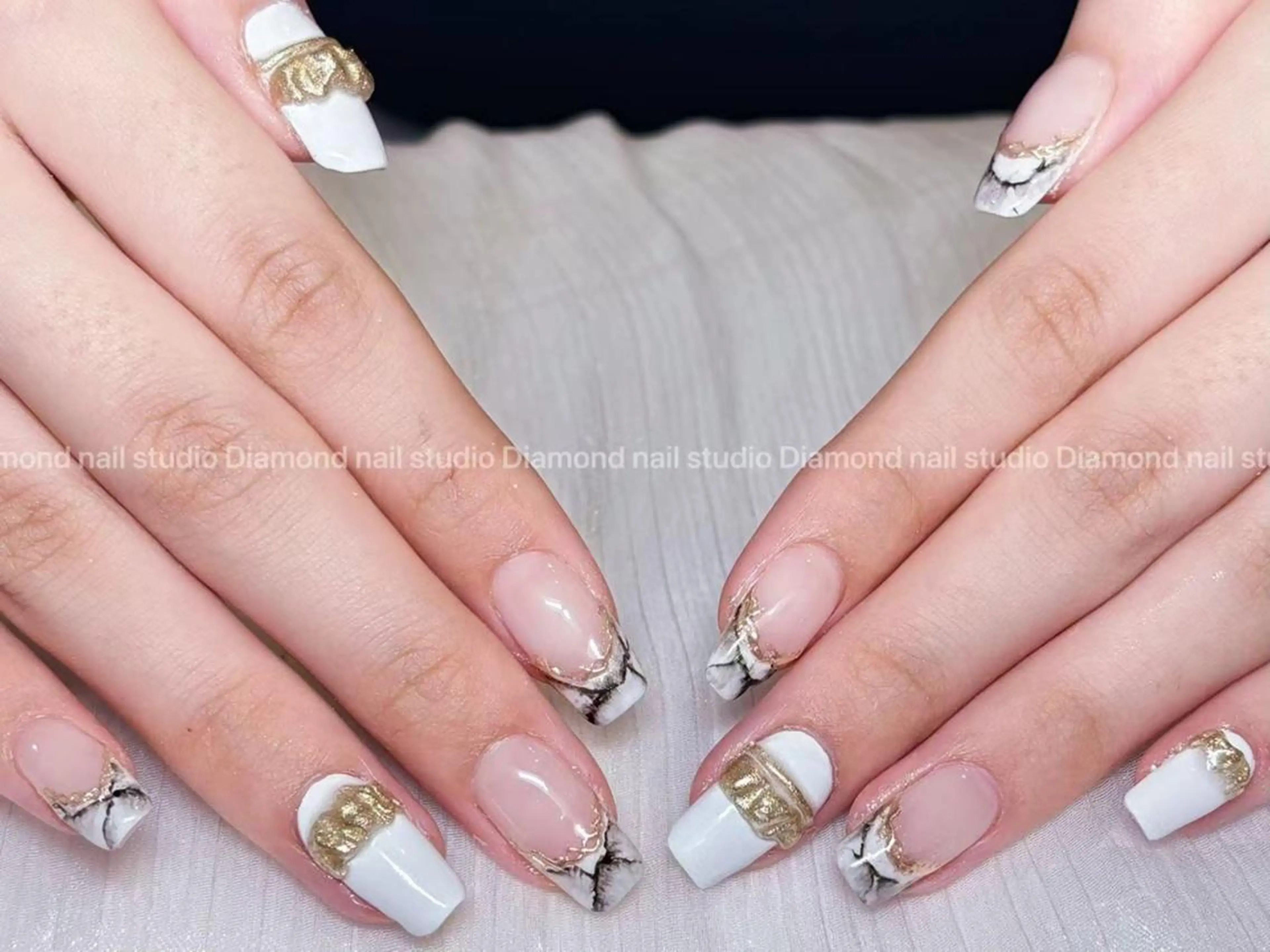 ネイル アートネイル オーロラネイル ガーリー キラキラネイル 韓国ネイル DIAMOND NailStudioのネイルデザイン