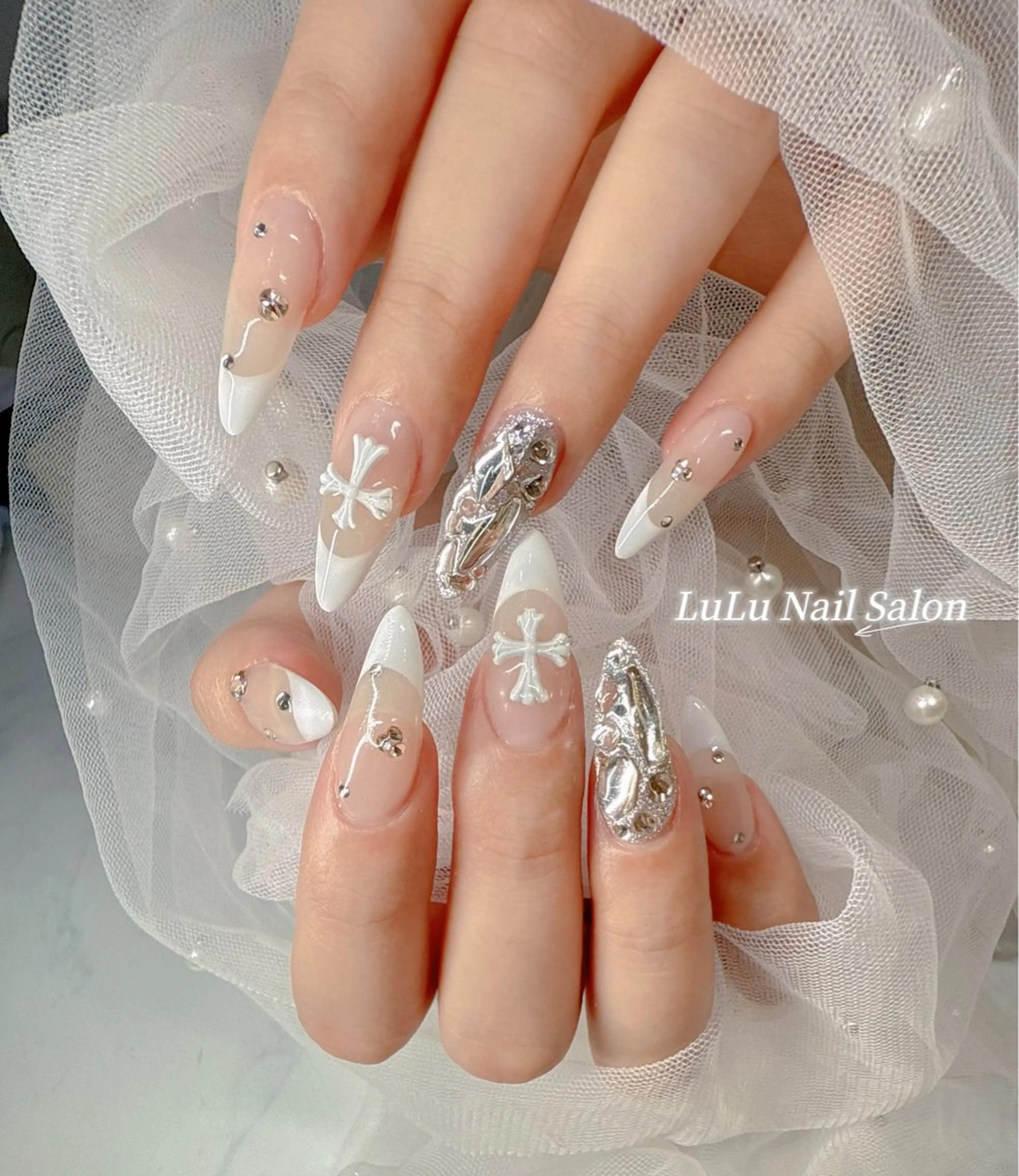ネイル ハンドネイル LULU Nail  Salon 新宿所属・LU LU NailSalonのネイルデザイン