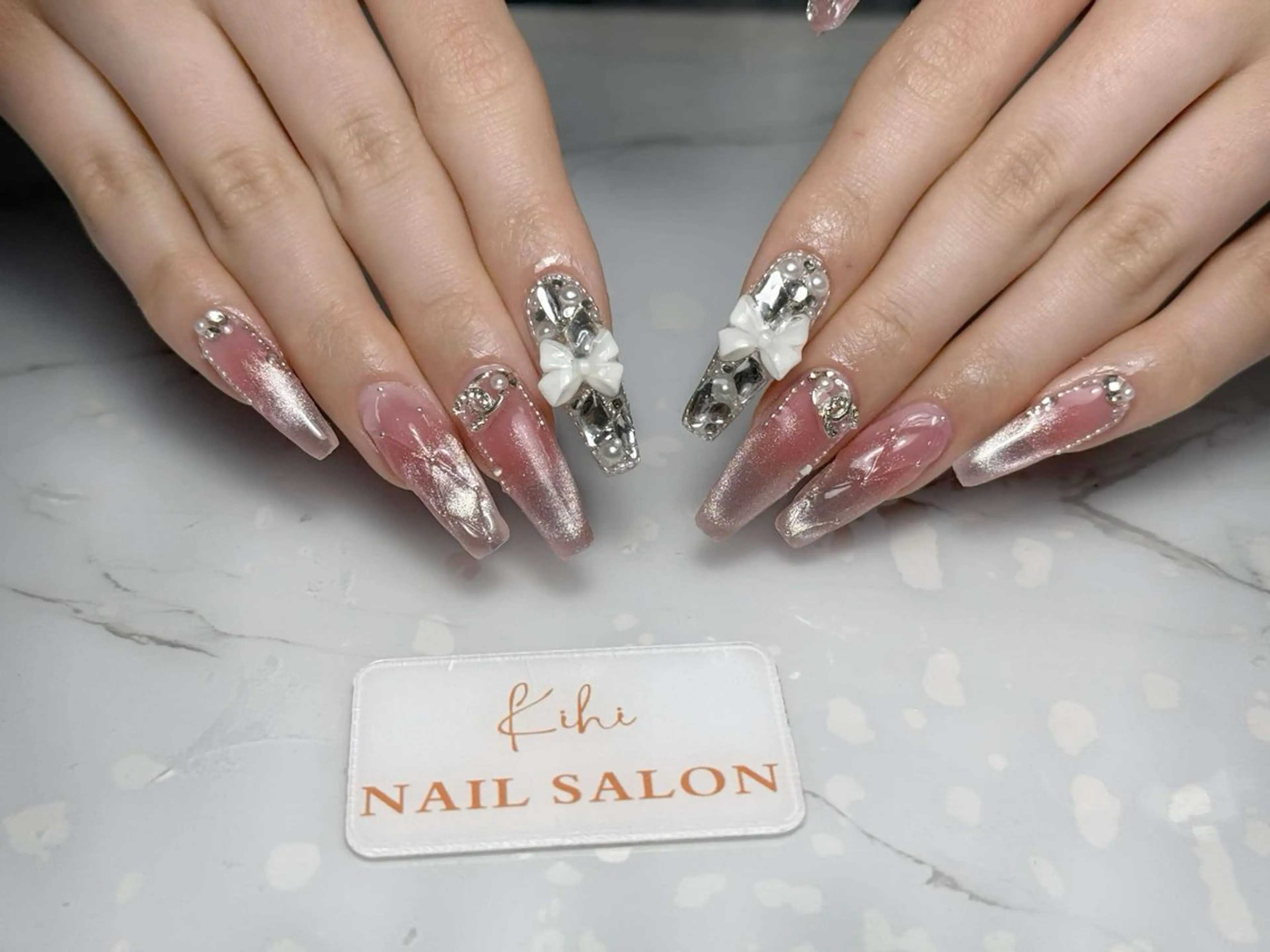 ネイル アートネイル フレンチネイル ジェルネイル グラデーション 韓国ネイル ハンドネイル 💕鈴木ユリ パラジェル/オフ無料のネイルデザイン