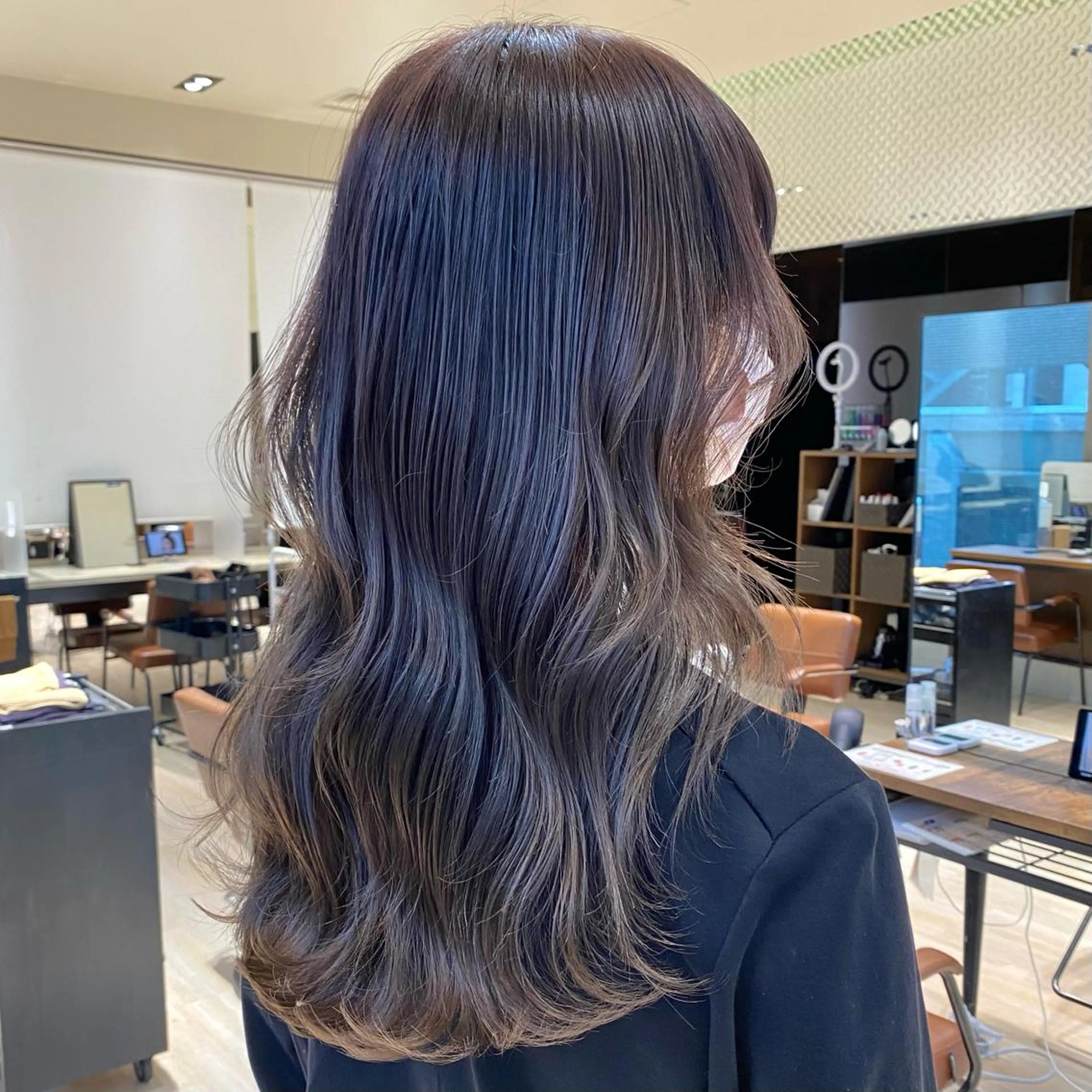 ロング カラー レイヤー/顔周り /透明感🩶高橋大のヘアスタイル