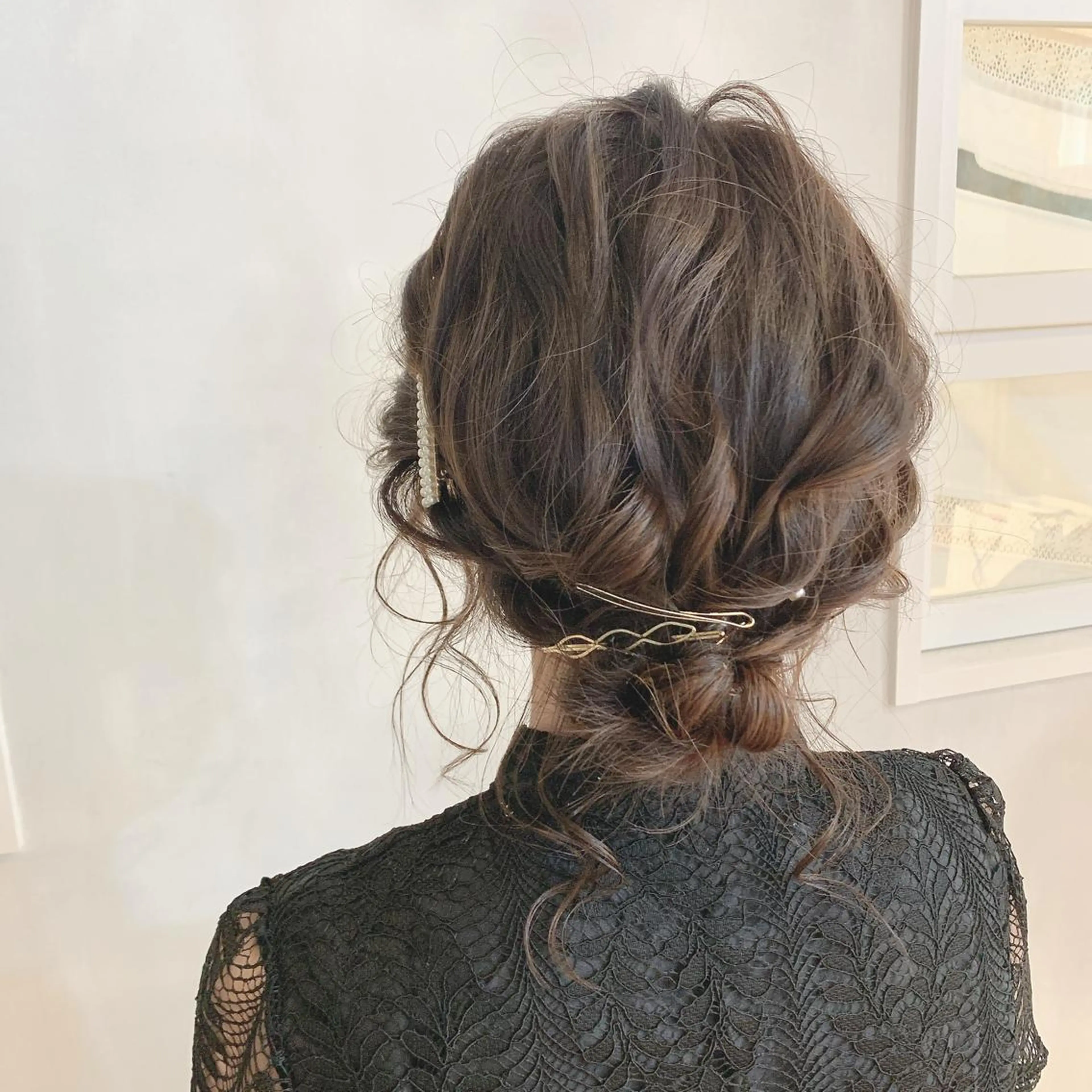 ミディアム カレンダー 弁天町Tomoのヘアスタイル