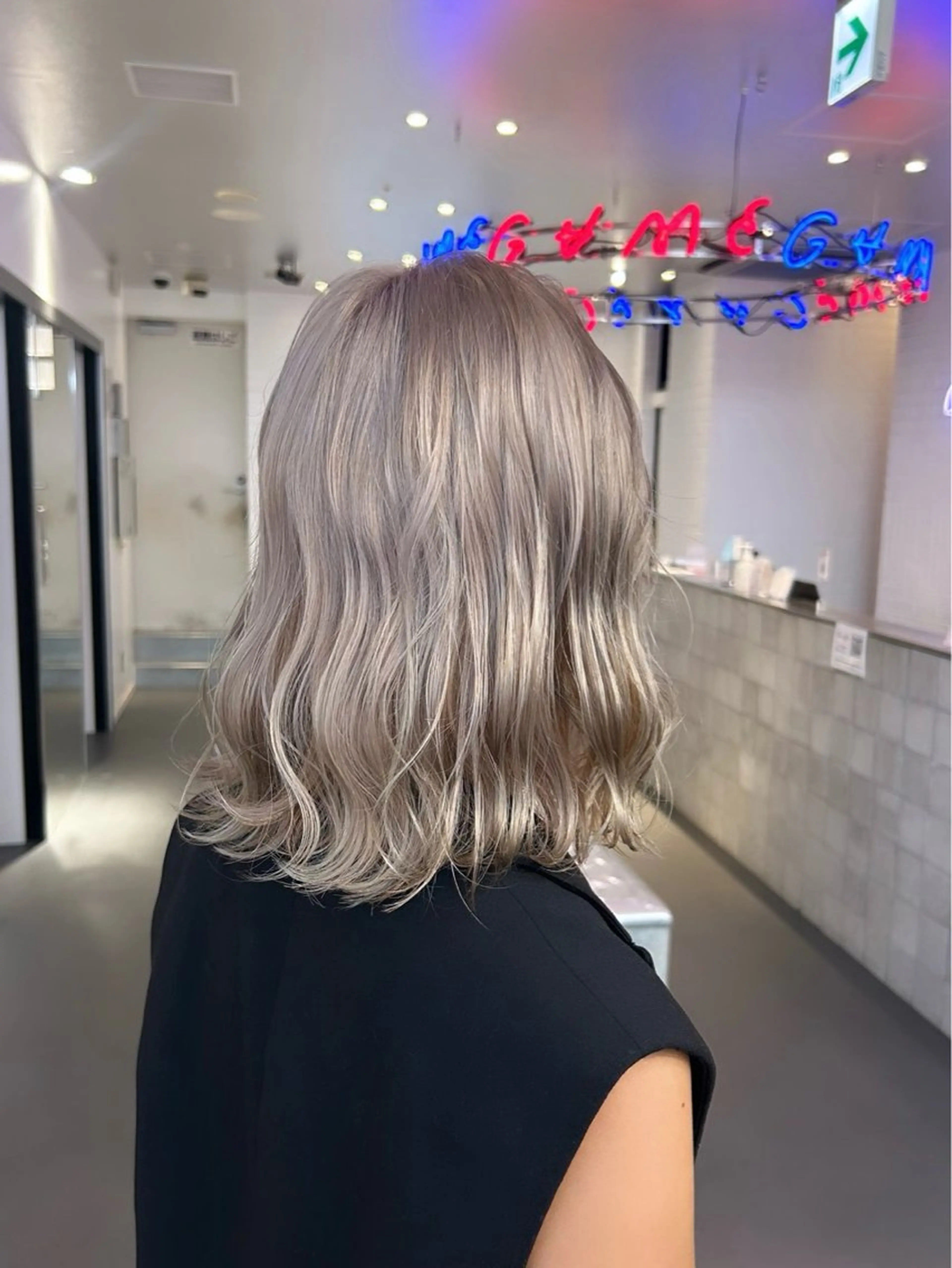 ロング ボブ エクステ 外国人風カラー 卒業式のヘアスタイル レイヤーカット カット ヘアカラー MiRI💜地毛級 エクステ✖似合わせ技のヘアスタイル