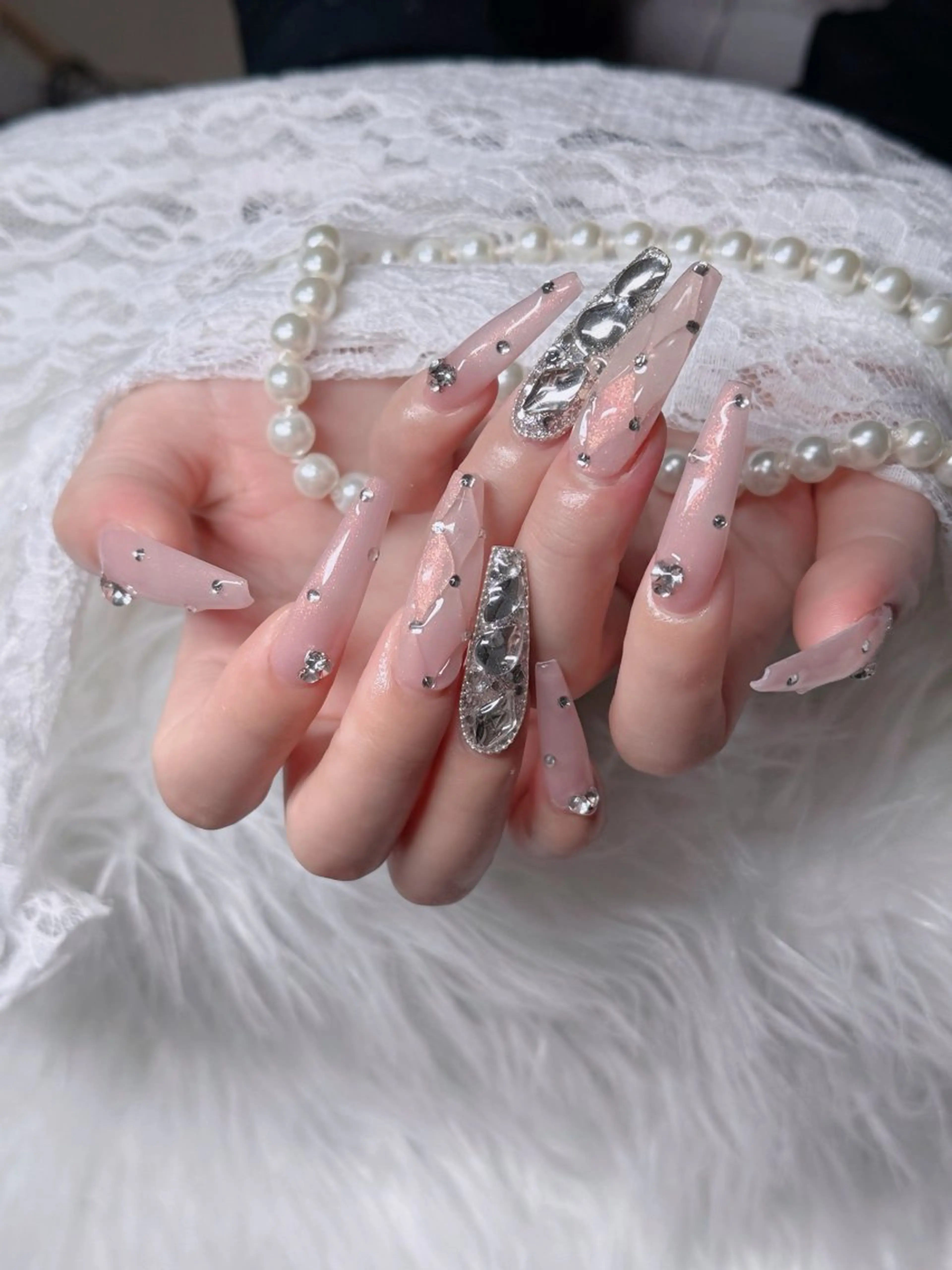 ネイル フレンチネイル ジェルネイル ガラスフレンチ ハロウィン ハート ハンドネイル H.baby Nail Salonのネイルデザイン