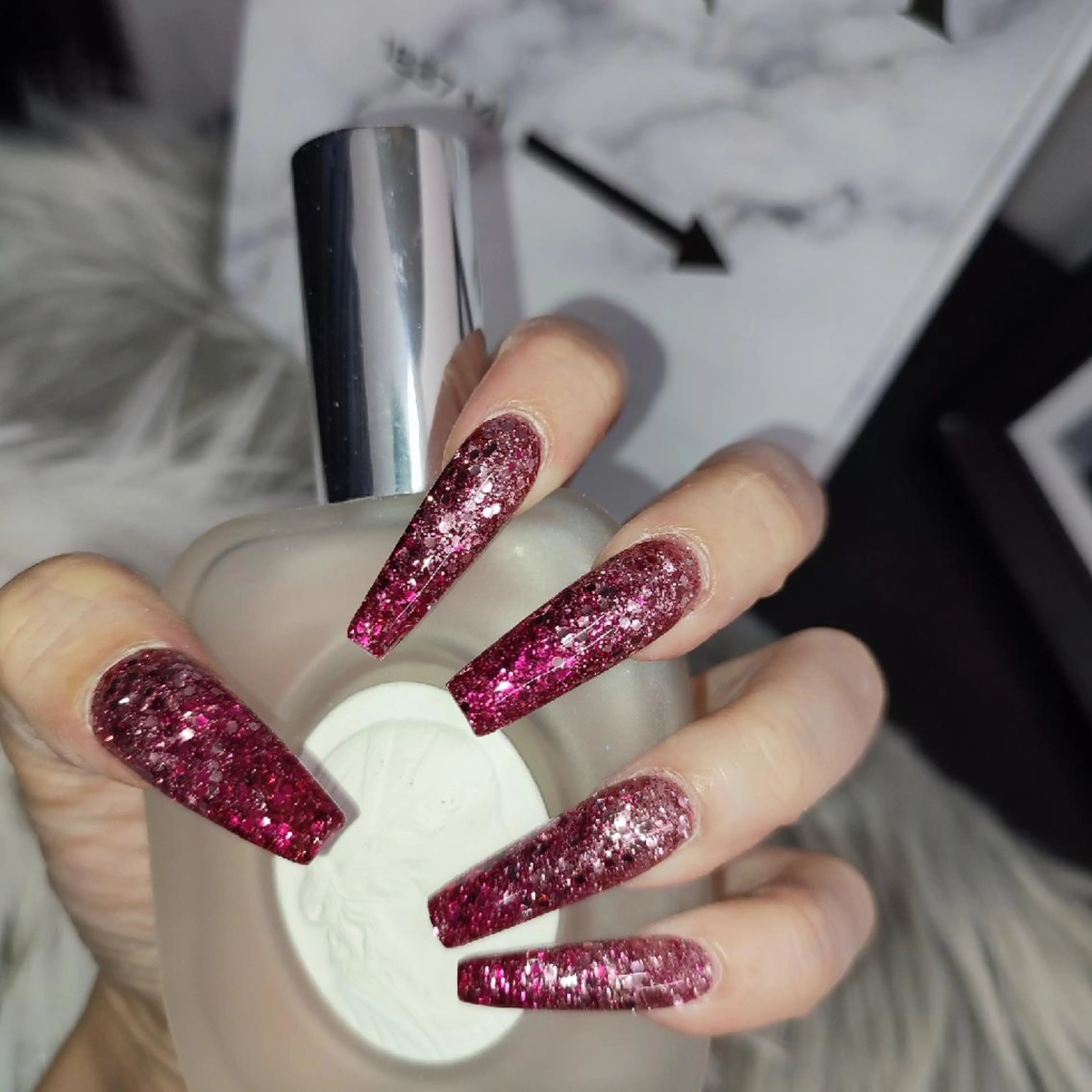 ネイル ハンドネイル RUNWAY 　　の眉毛・アイブロウイメージ