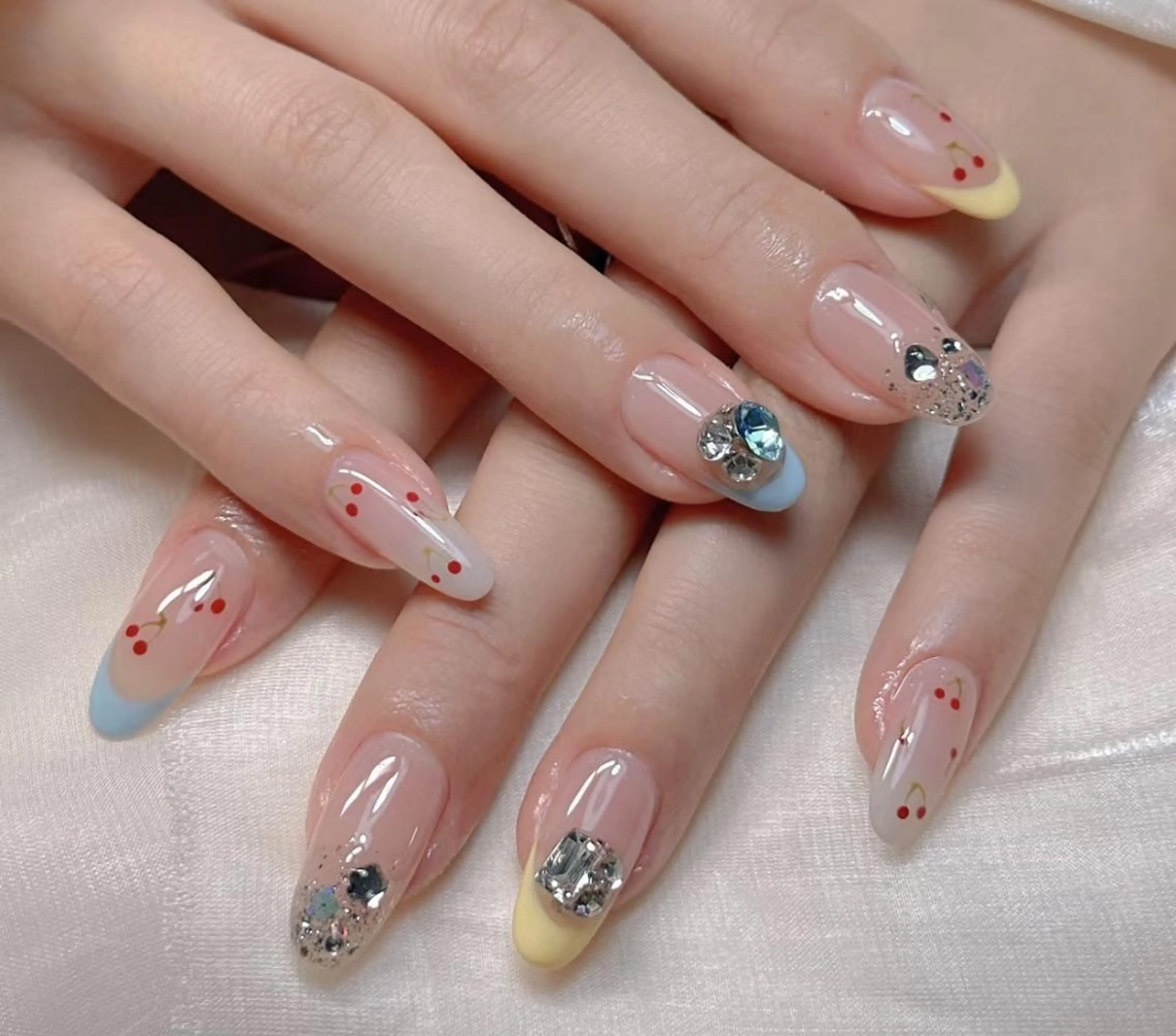 ネイル VIVIAN リサのネイルデザイン