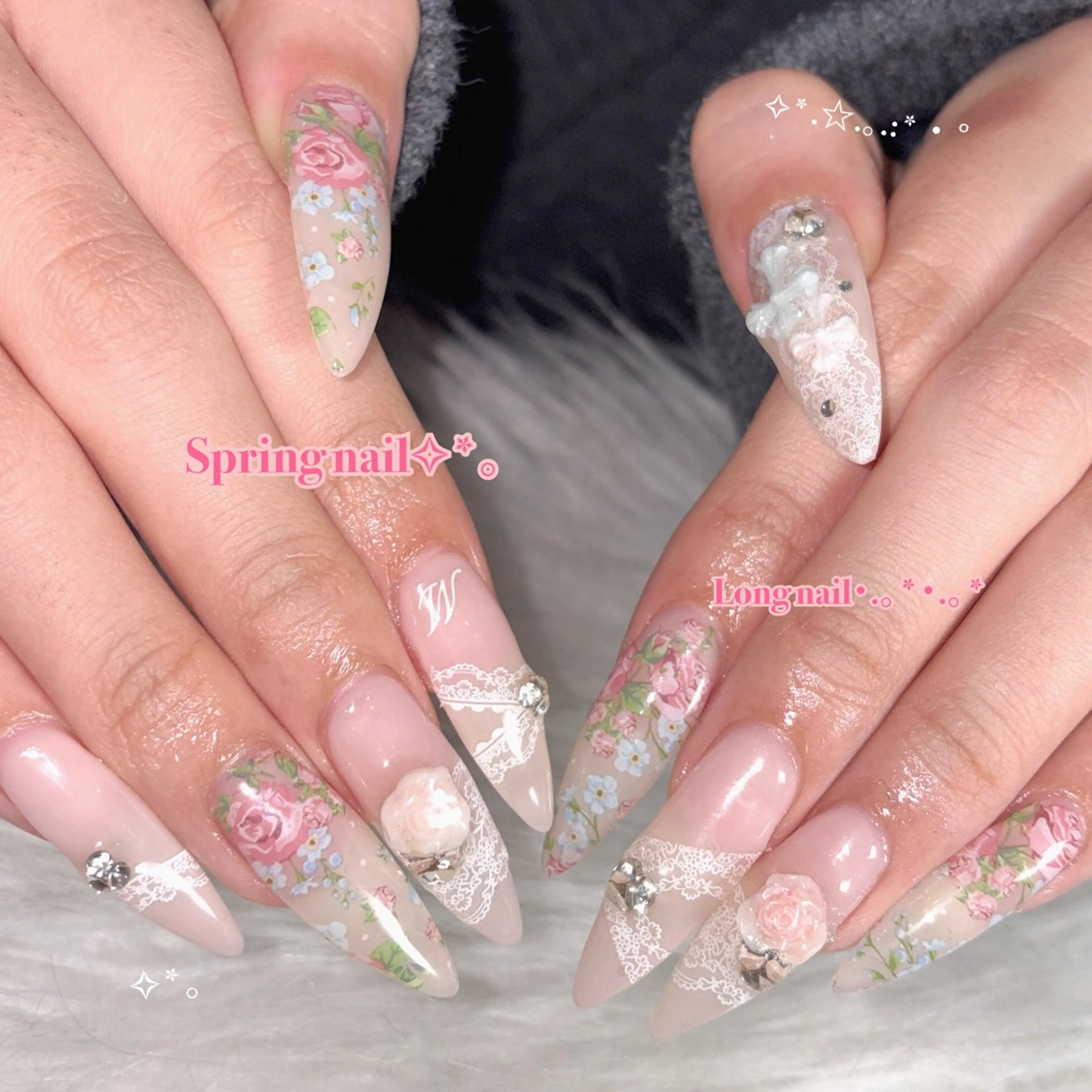 ネイル ハンドネイル LAVISH manaのネイルデザイン