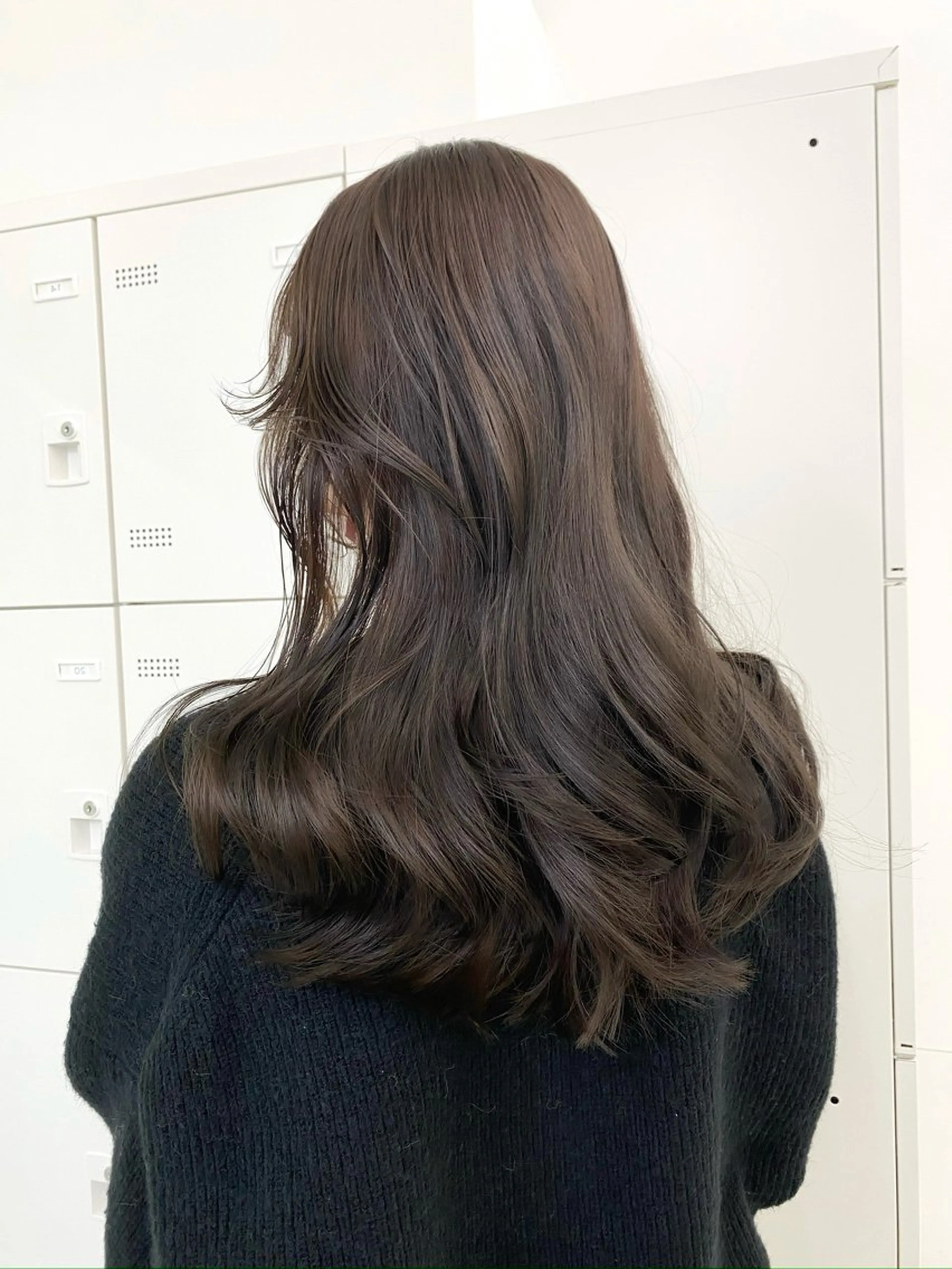 カラー グレージュ オリーブグレージュ オリーブグレー ヘアカラー ヘアセット 🤍やわらか抜け感 hair🤍RINのヘアスタイル