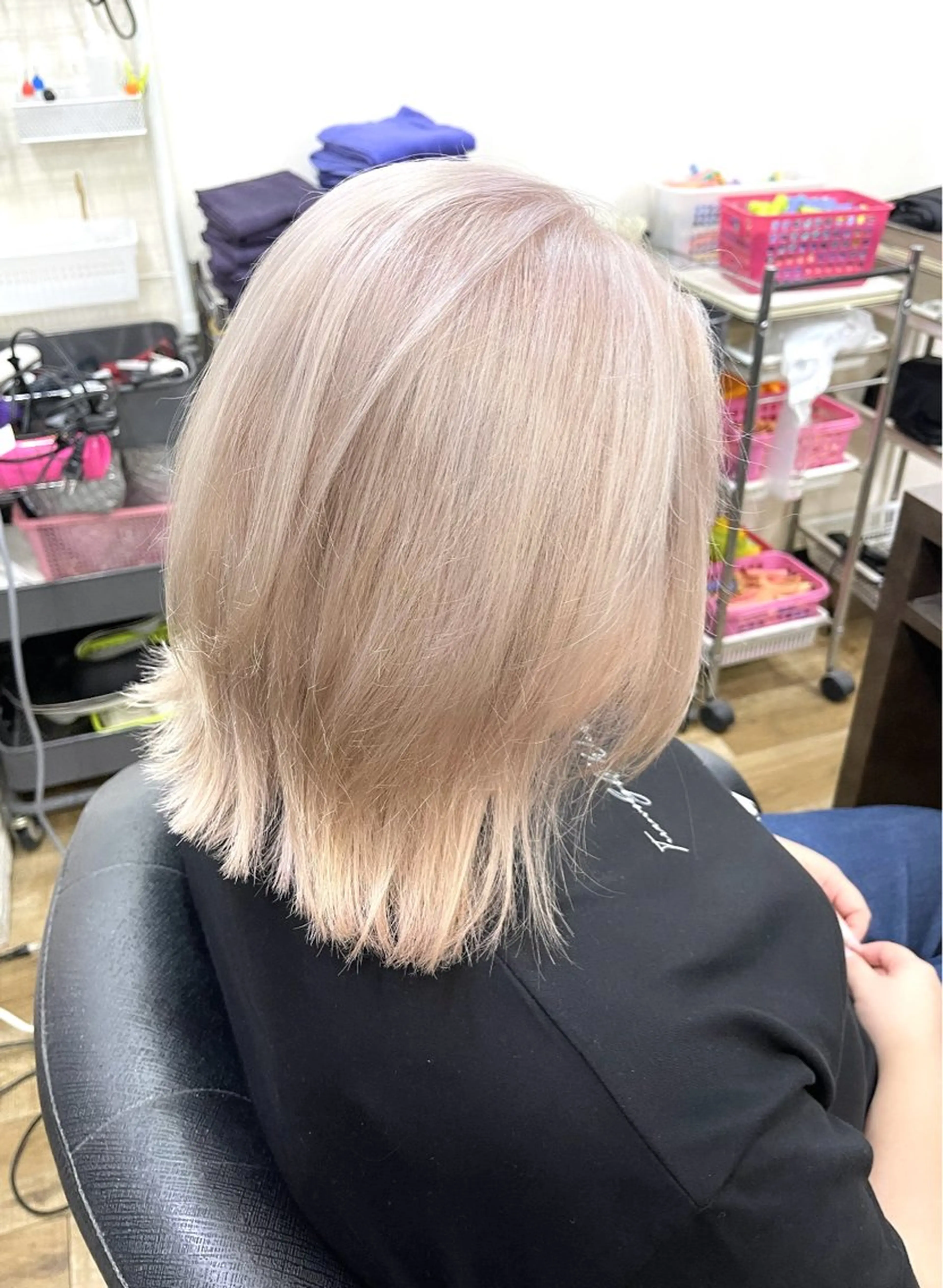 ミディアム カラー ブロンド ANDIAMO SAKAE  楓のヘアスタイル