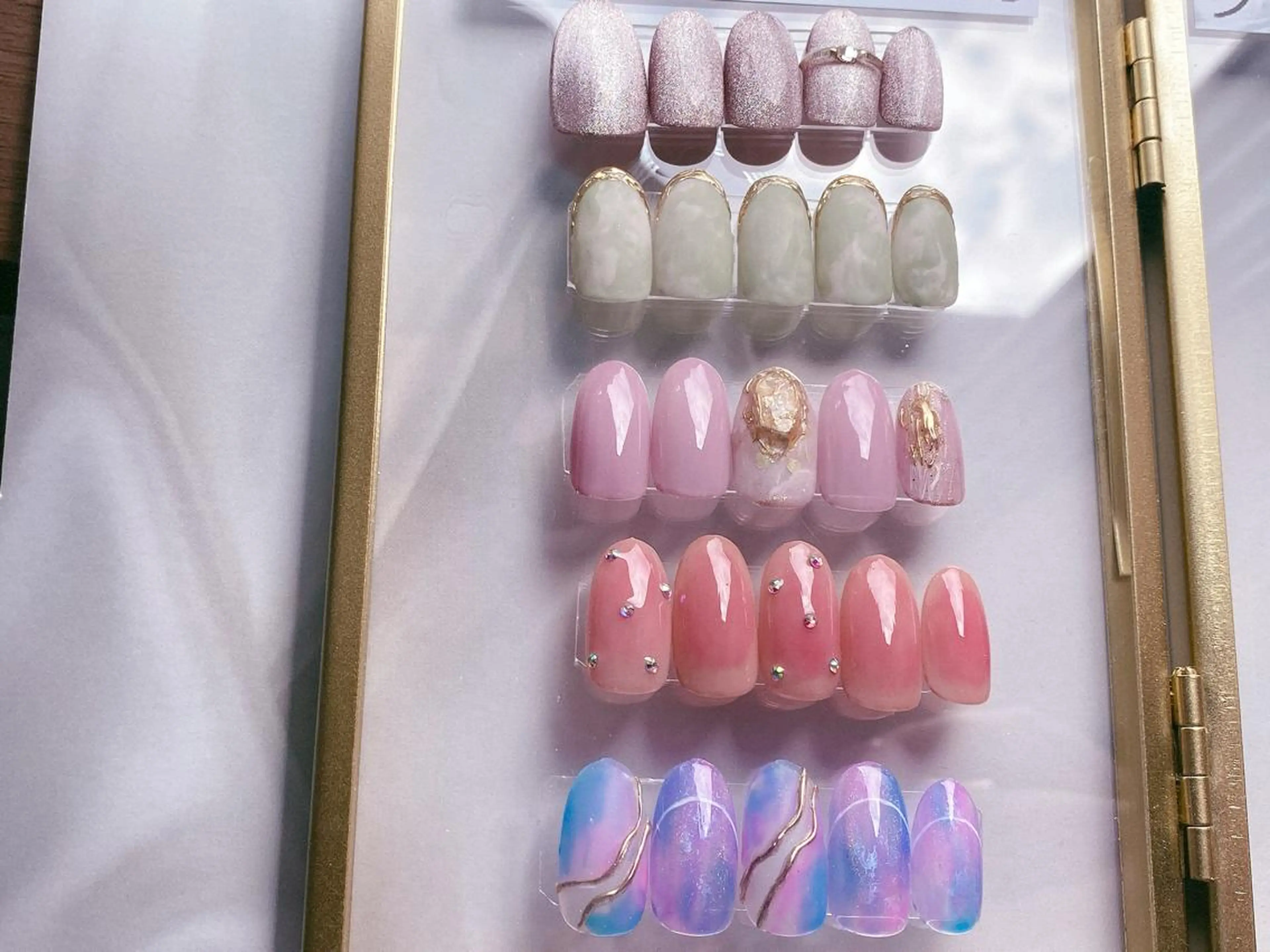 ネイル 大人キレイ 𝑁𝑖𝑥𝑖𝑠のネイルデザイン