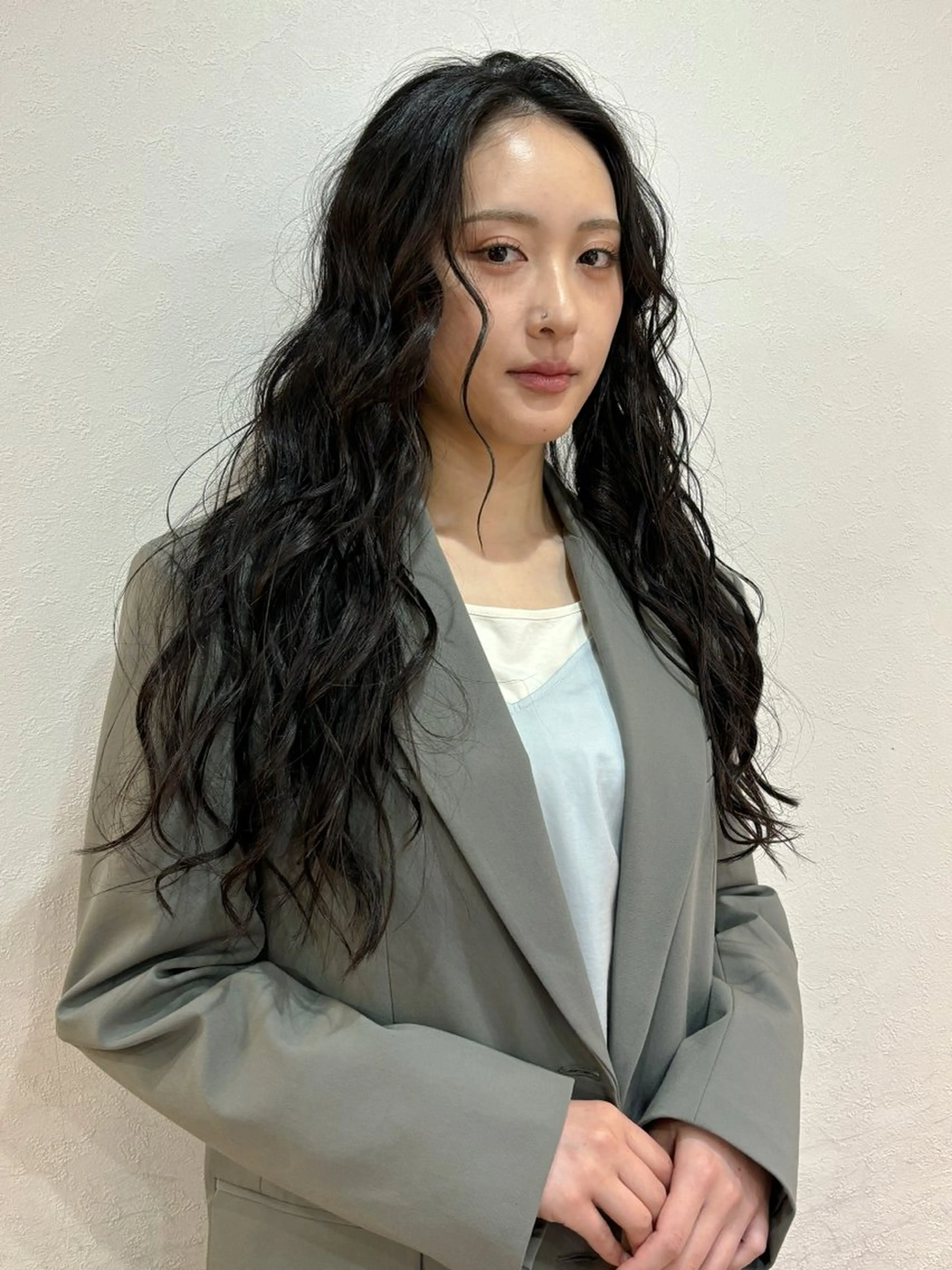 ロング 林　蓮／レイヤー /透明感カラーのヘアスタイル