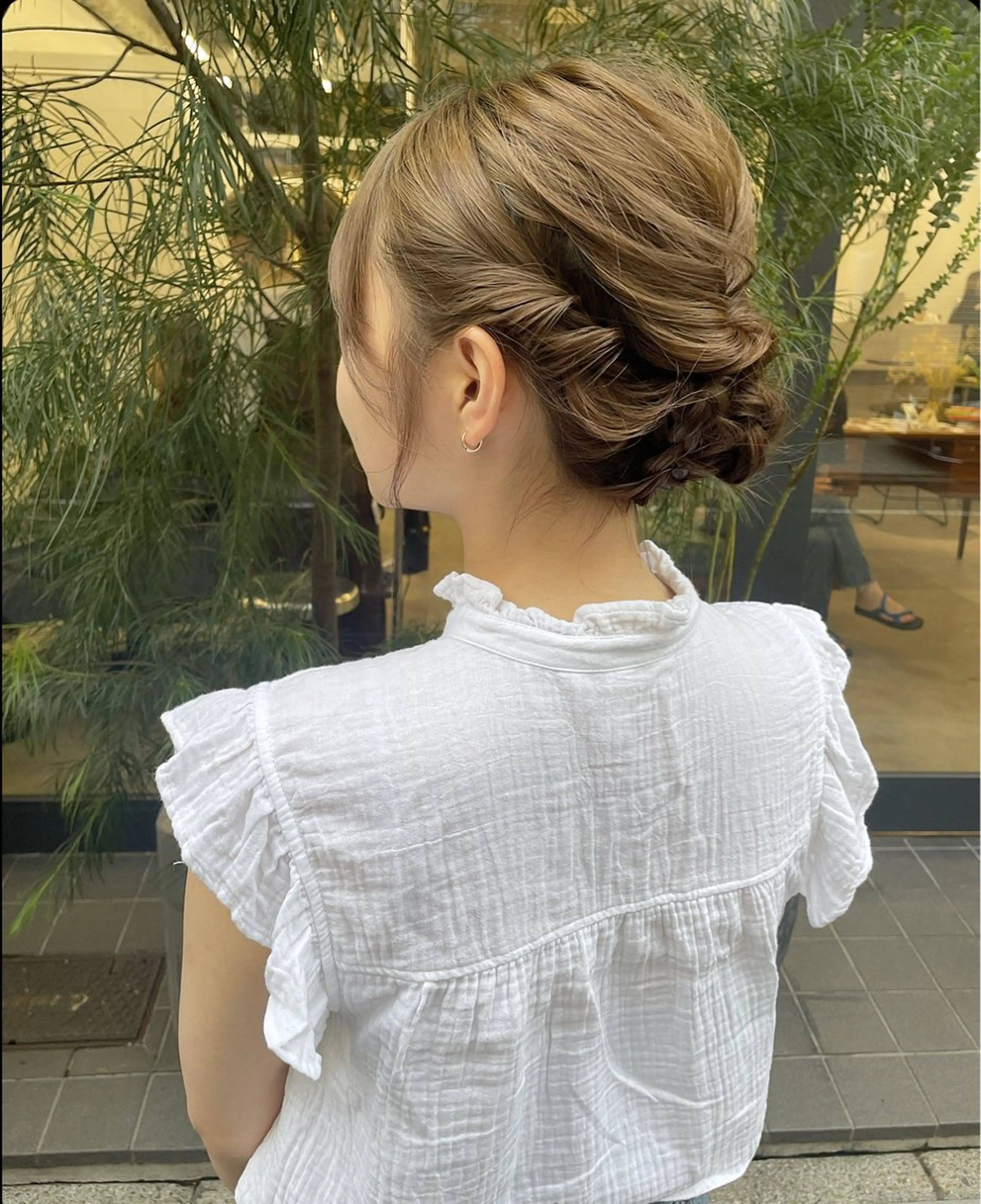 セミロング ヘアアレンジ 浴衣 パーマ、ボブ、透明感 カラー、小須田ゆあのヘアスタイル