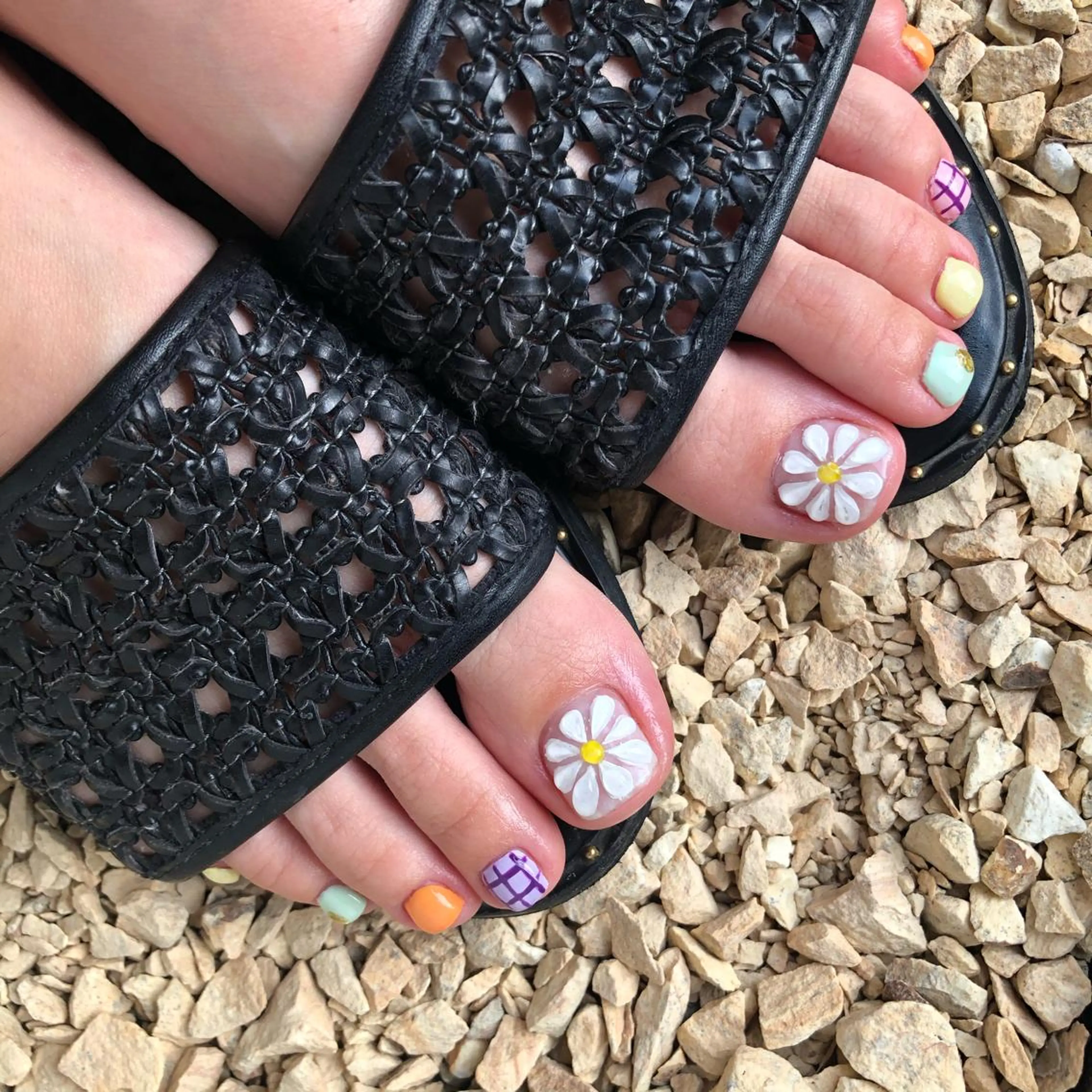 ネイル 黒葛原 めぐみのネイルデザイン