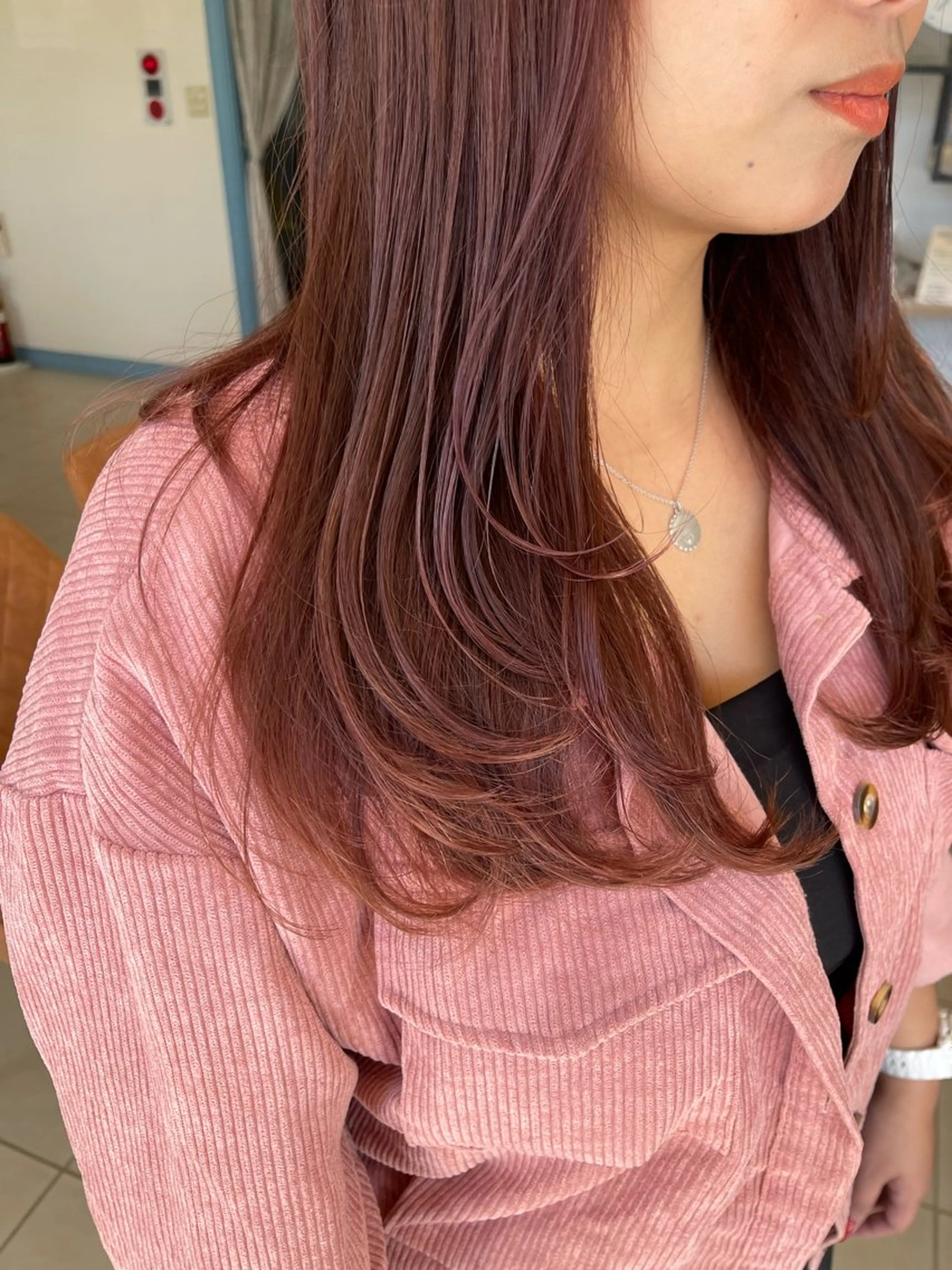 ロング カラー 吉田 真尋のヘアスタイル