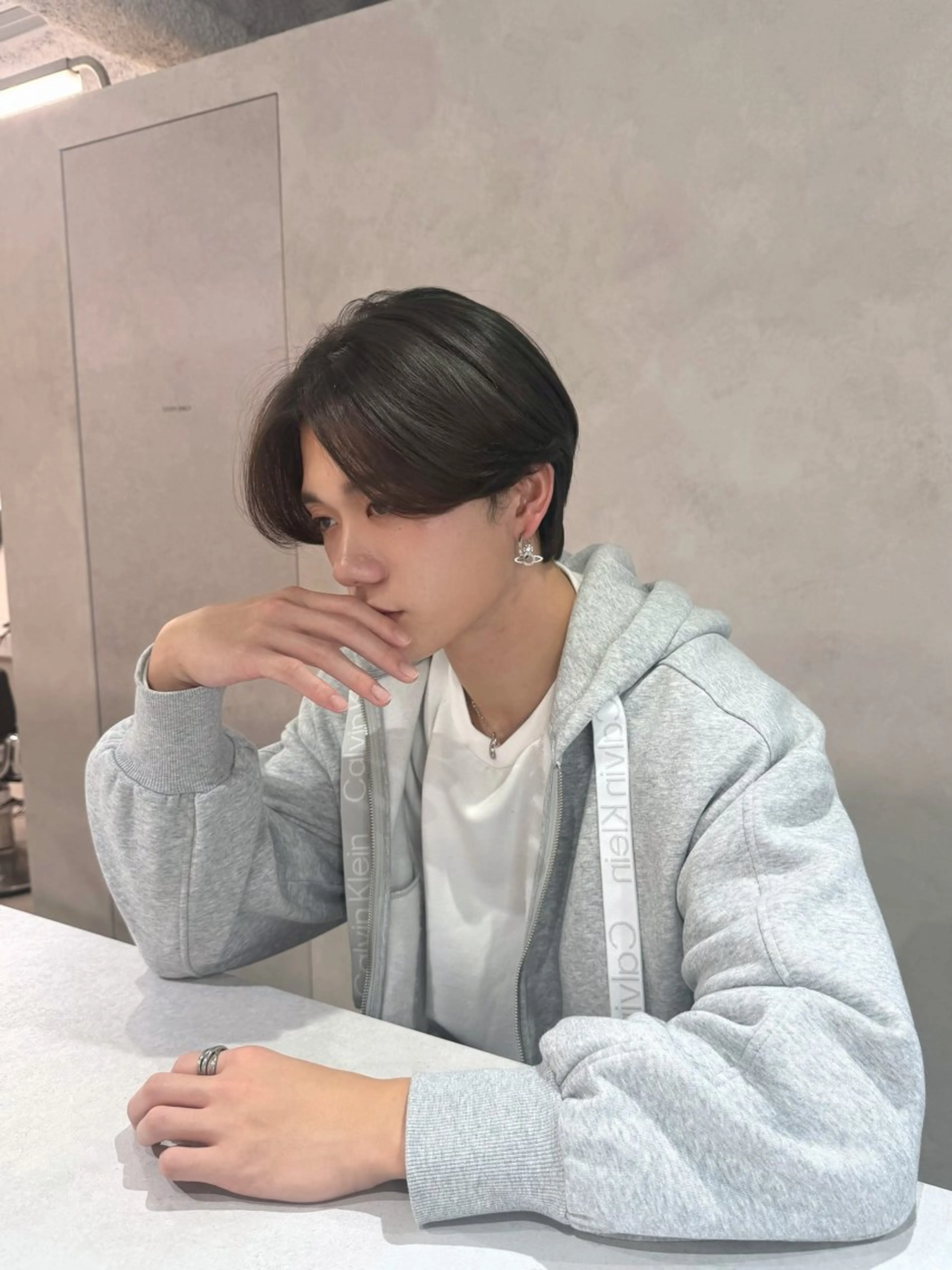 ショート カラー 新島 涼のヘアスタイル