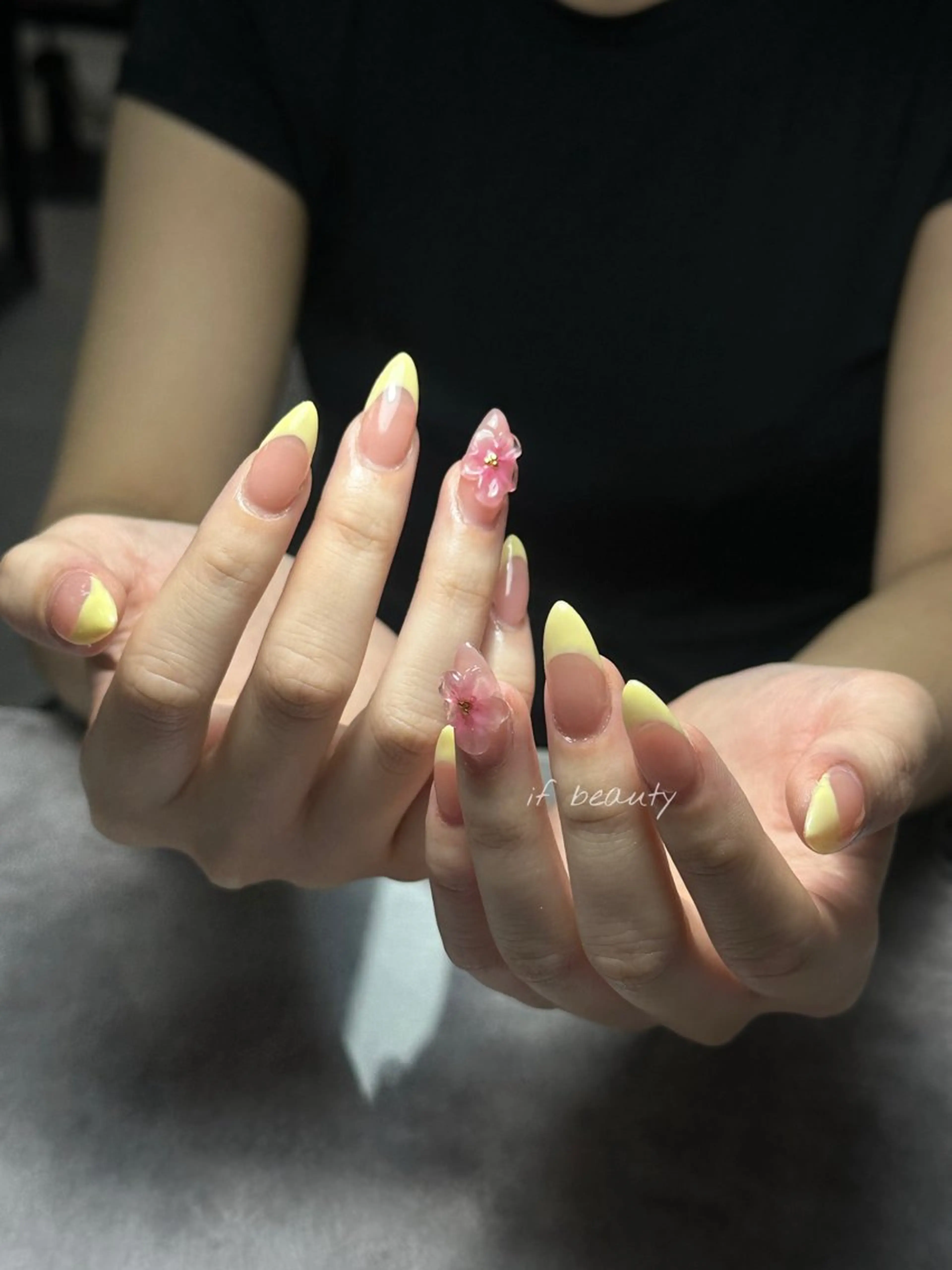 ネイル アートネイル ジェルネイル グラデーション パラジェル ワンホンネイル ハンドネイル if Hair＆Nail Salon所属・IKA /海外ネイル /個性派/ワンホンのネイルデザイン