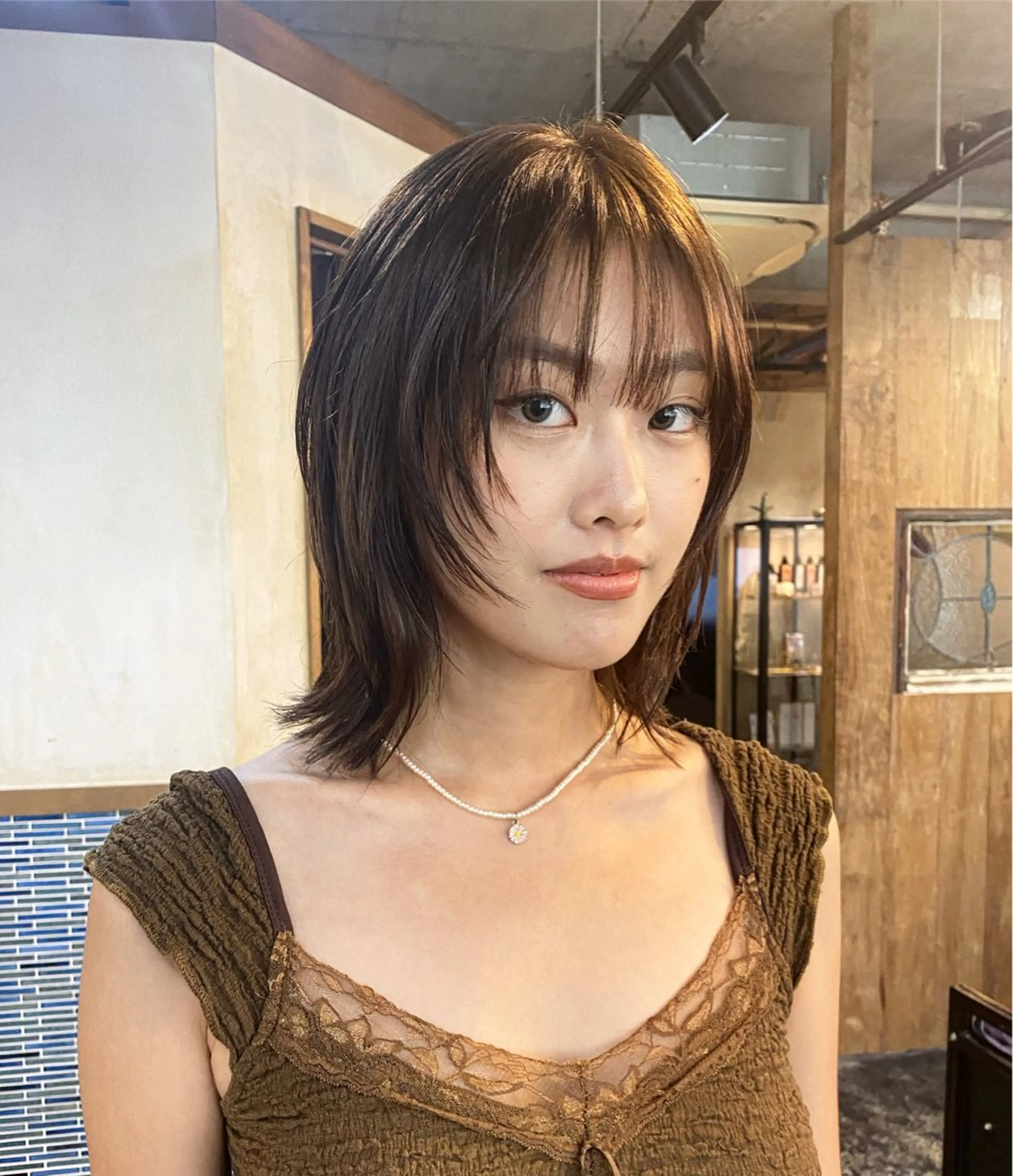 ミディアム カラー カット ヘアカラー トリートメント 肌馴染みくすみカラー 花房 佑夏のヘアスタイル