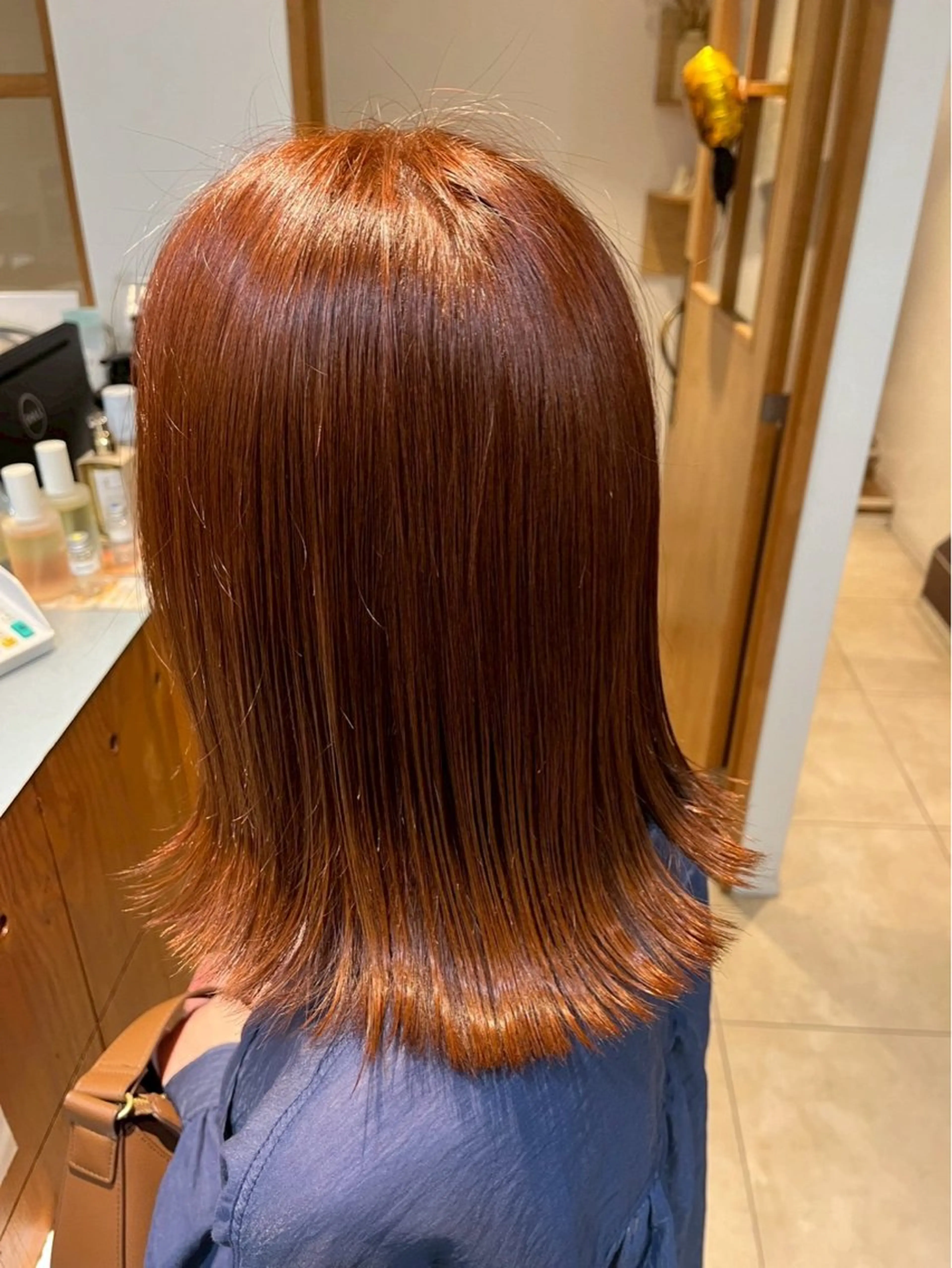 ミディアム カラー 田島 美咲のヘアスタイル