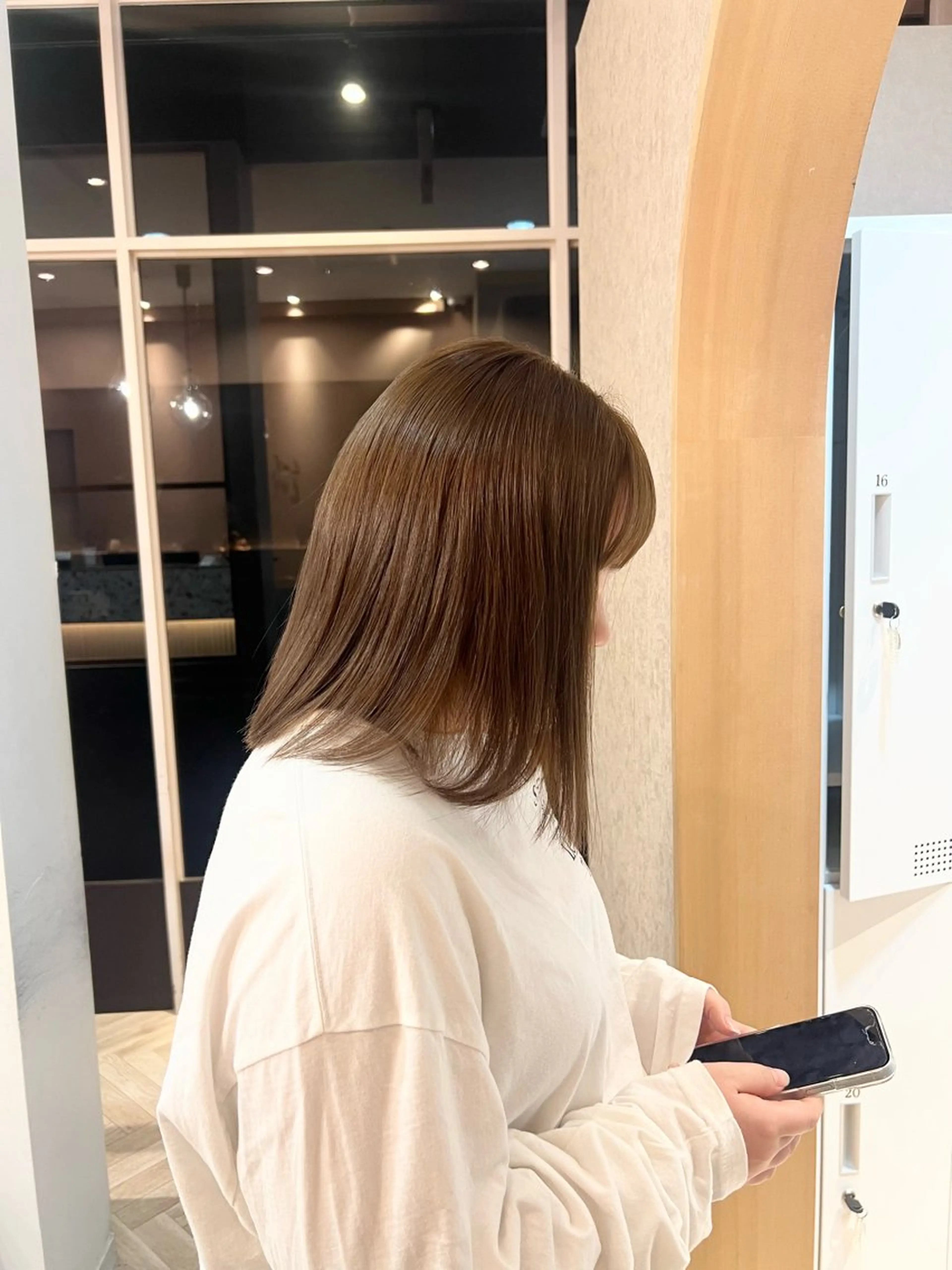 ミディアム カラー ベージュカラー ブリーチ 透明感カラー ダブルカラー ブリーチなしカラー ヘアカラー 艶カラー/透明感 /ヒグチアオイのヘアスタイル