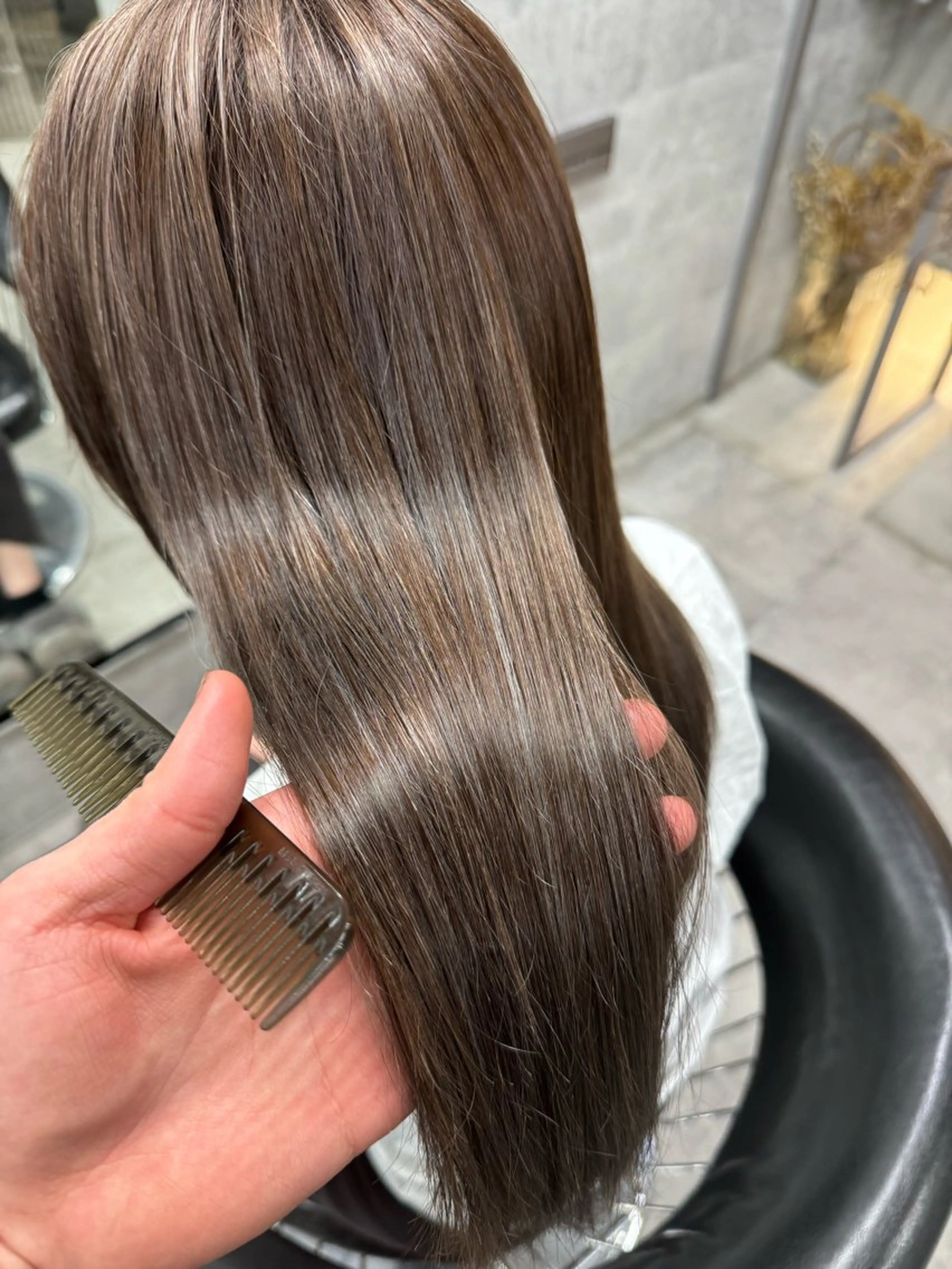 セミロング カラー あなたのお悩み改善" You"💚❤️💛のヘアスタイル