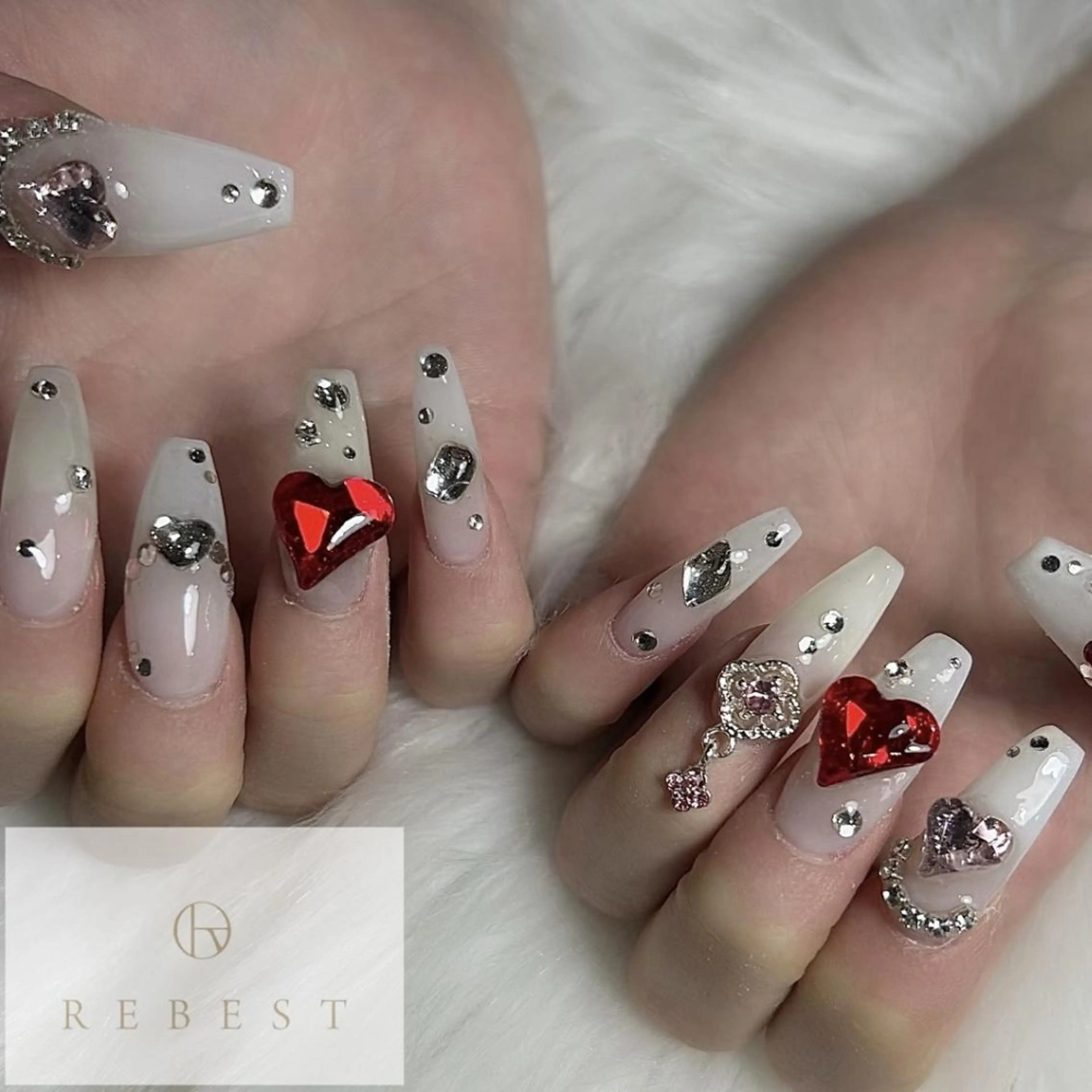 ネイル REBEST nailのネイルデザイン