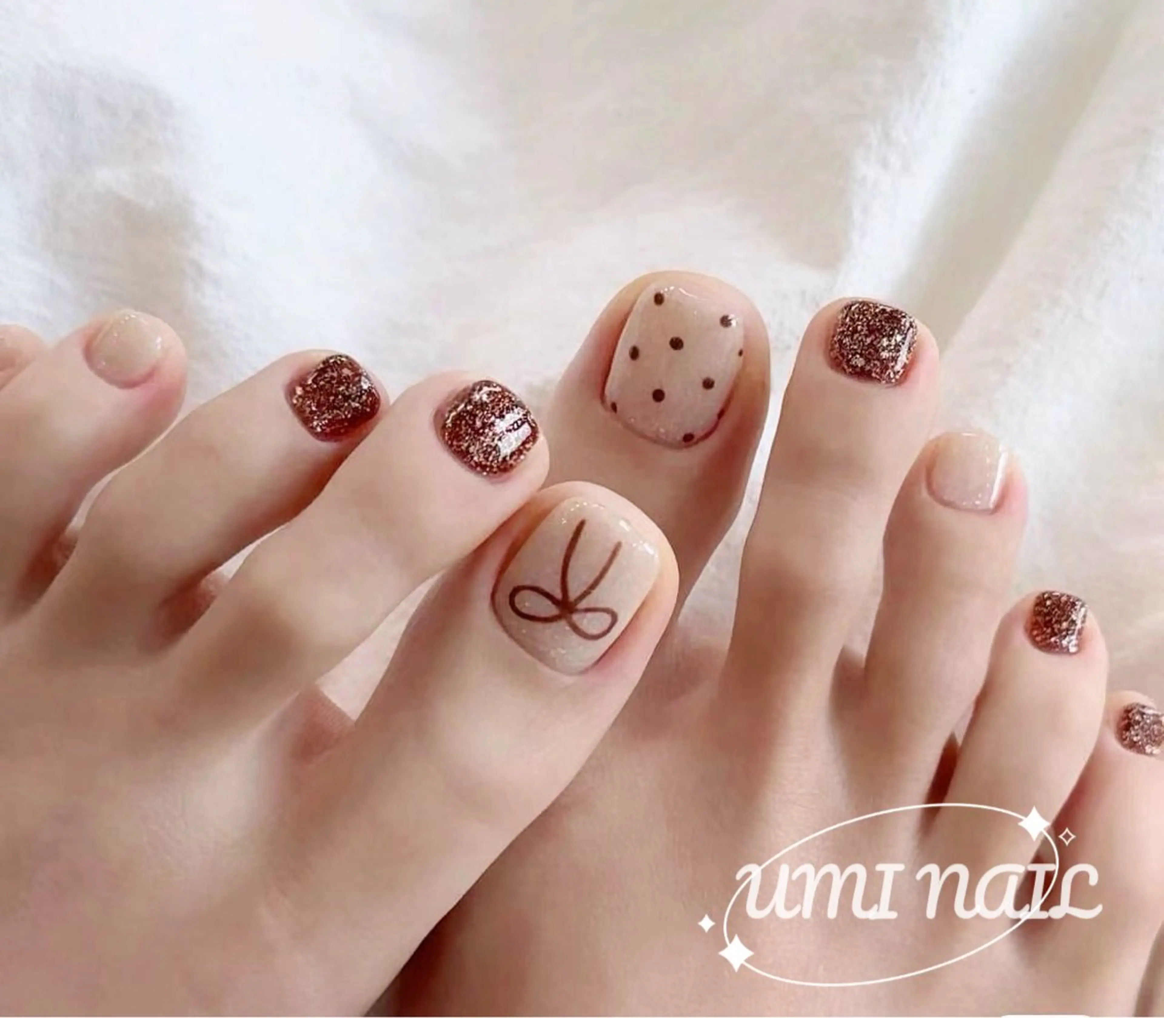 ネイル アートネイル フットネイル ジェルネイル グラデーション 持ち込み フットネイル ハンドケア LUXE NAIL SALONのネイルデザイン