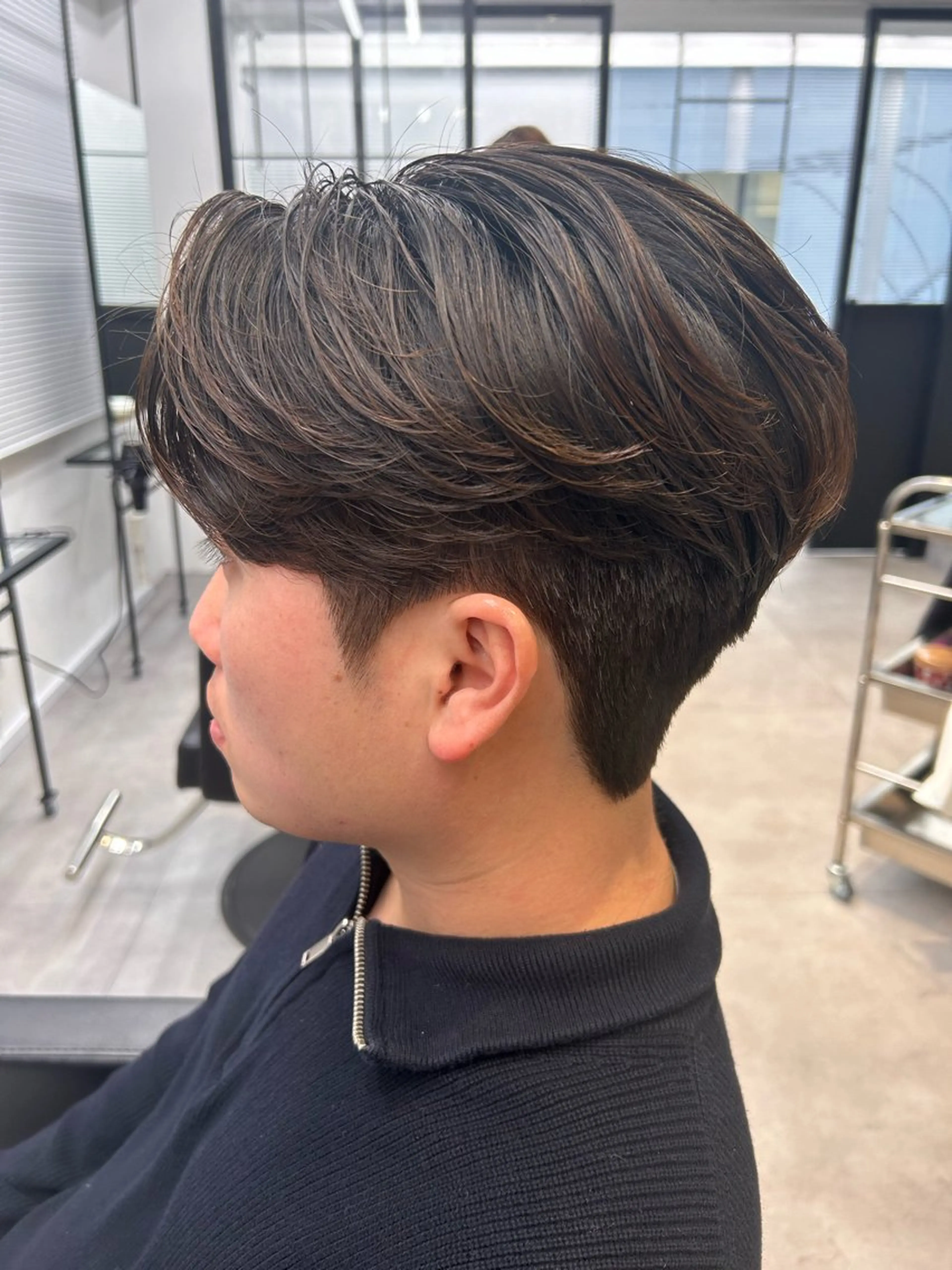 メンズ センターパート ダウンパーマ カルマパーマ メンズパーマ カット パーマ benji 天神店【ベンジー】所属・天神大名メンズ特化 SHUのヘアスタイル