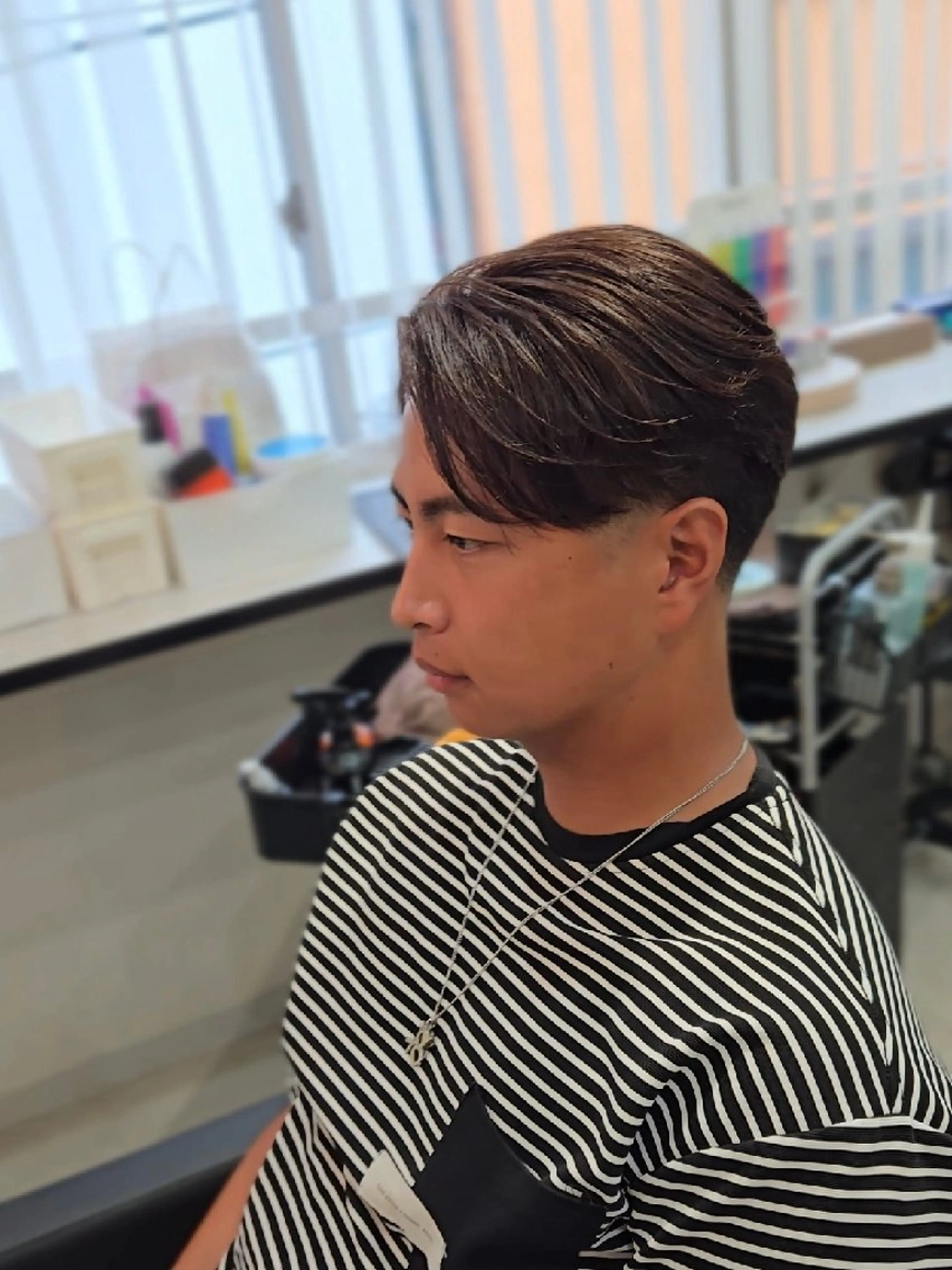 メンズ パーマ ミディアム ミディアムパーマ センターパート メンズパーマ くせ毛 縮毛矯正 カット 縮毛矯正 ヘアセット Lapis 名古屋駅前店所属・LEN名古屋/パーマ 海外ヘア/メンズ特化のヘアスタイル