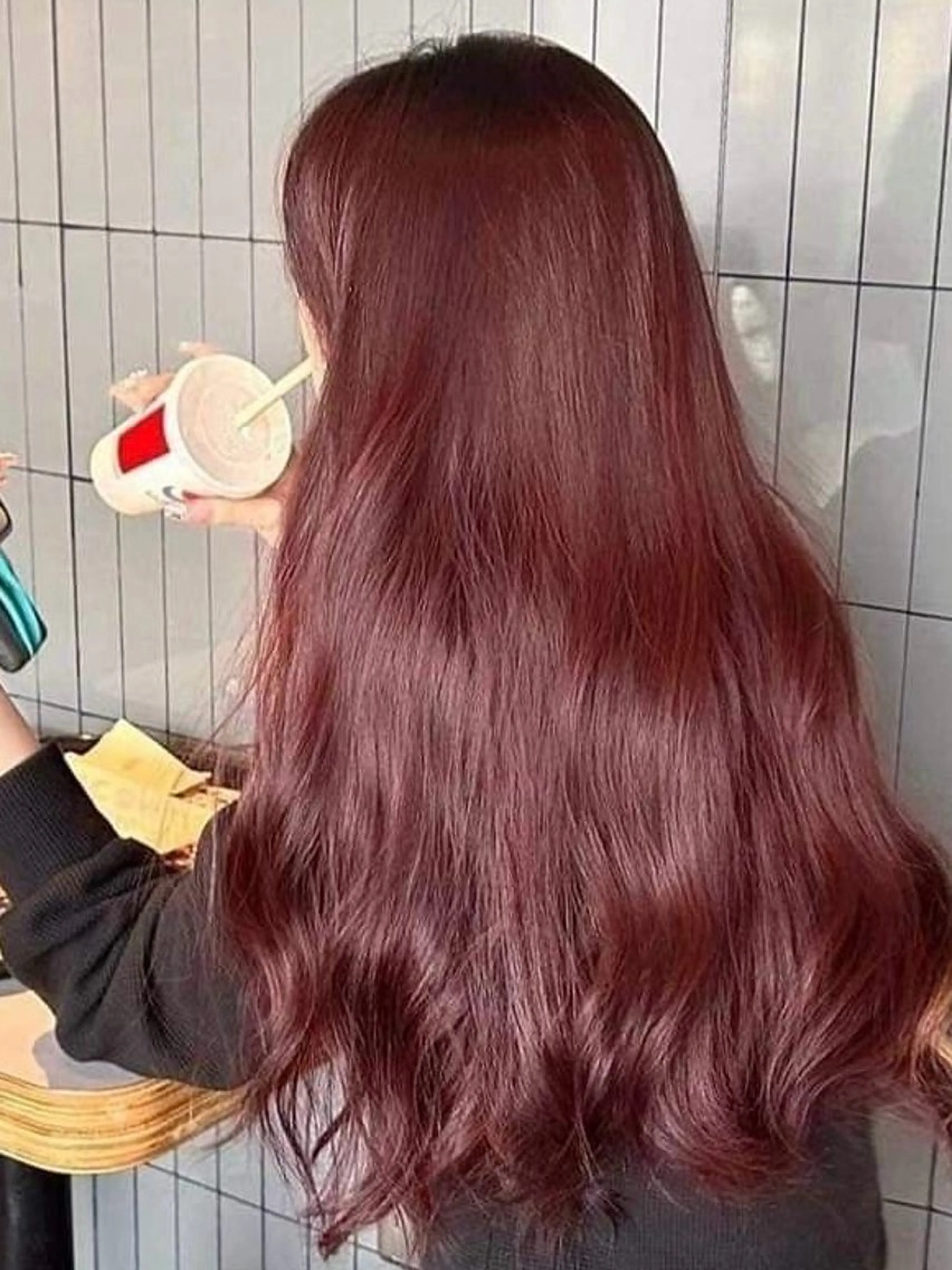 ロング カラー トレンド暖色ヘア🍒 miu🍒のヘアスタイル