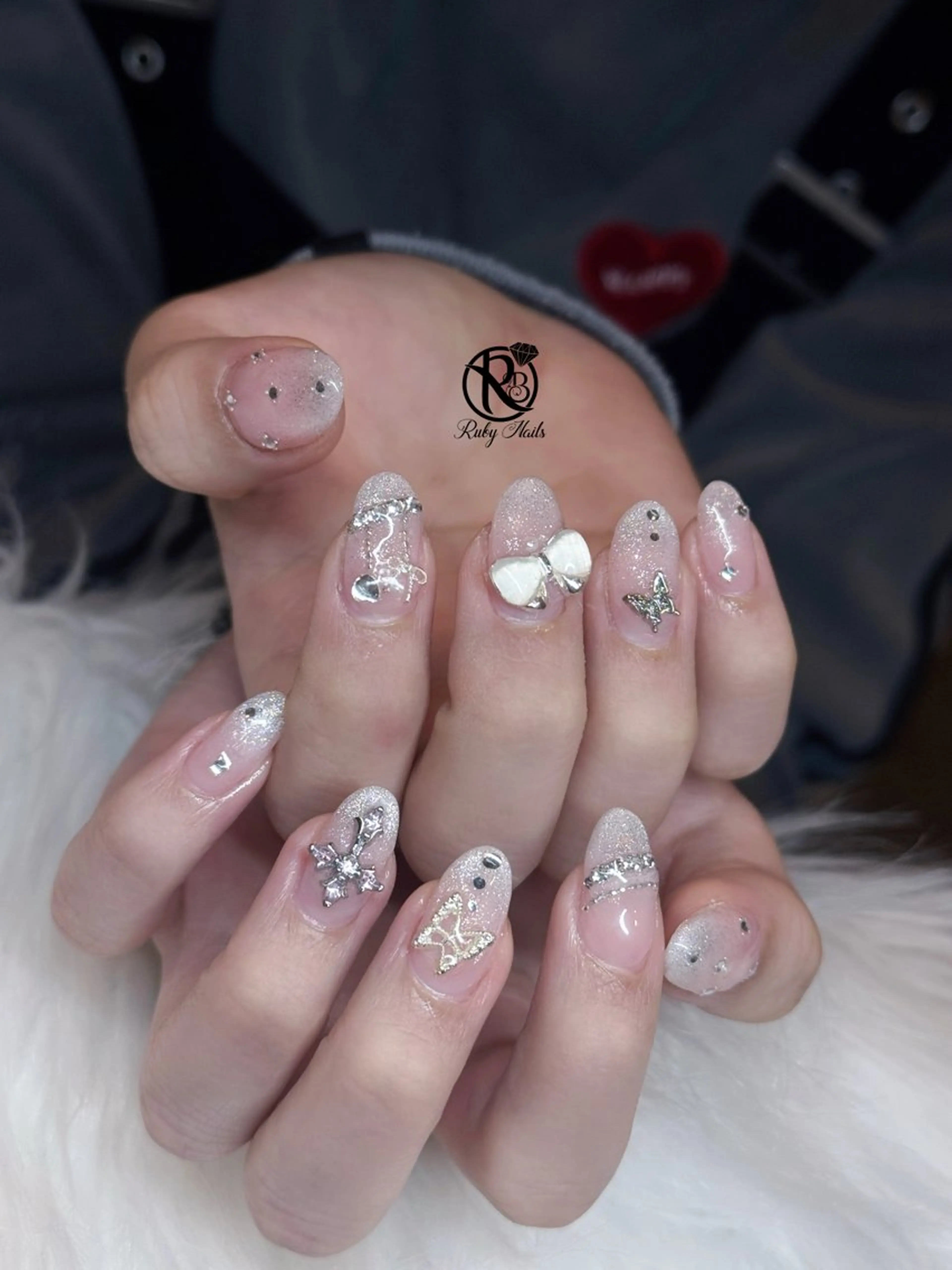 ネイル ボルドー ブラウン チークネイル ドット フットネイル ハンドネイル Yukichan 日暮里店のネイルデザイン