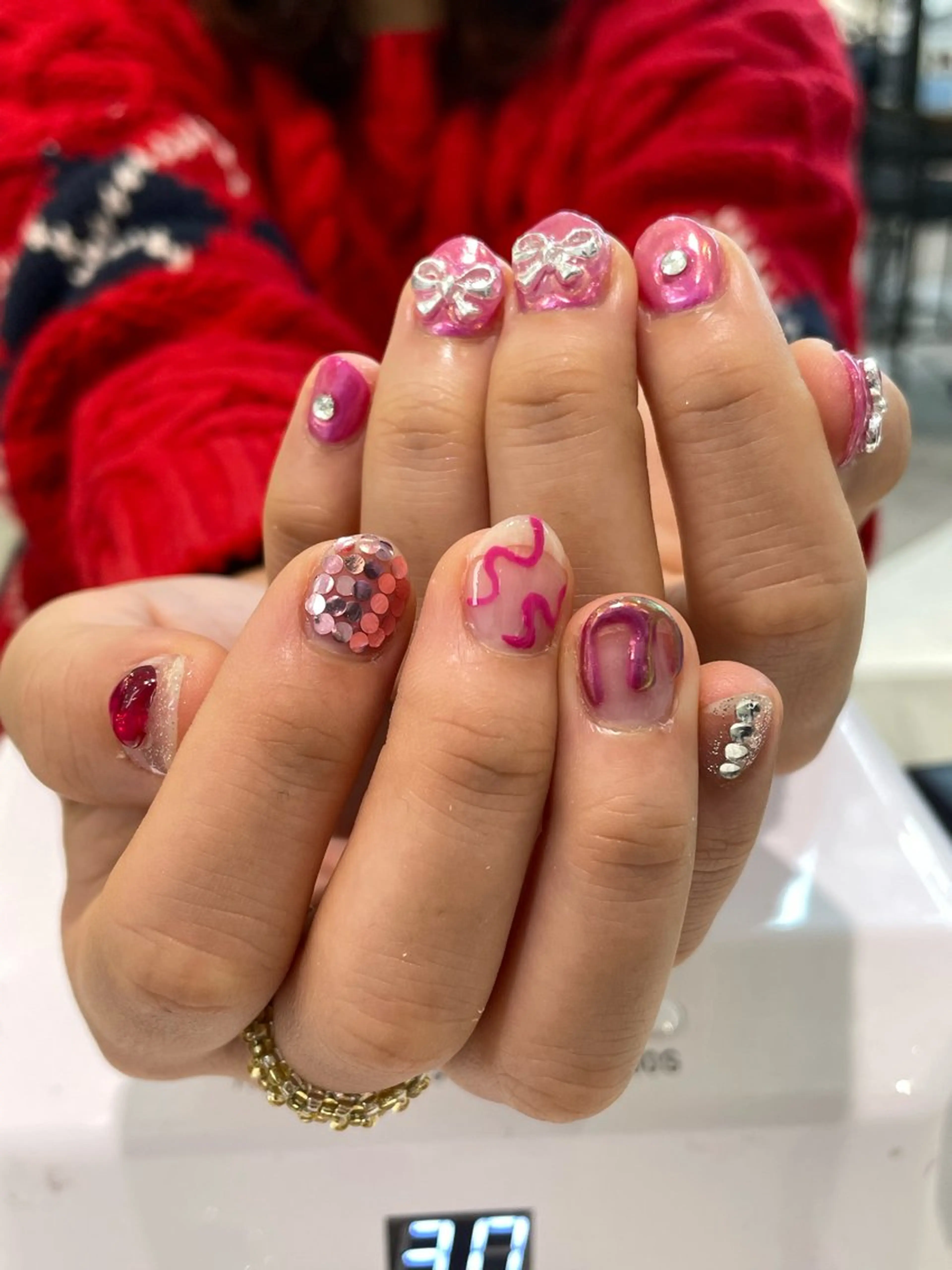 ネイル ハンドネイル 🌟暖色系ハイトーン 🌟AIのヘアスタイル