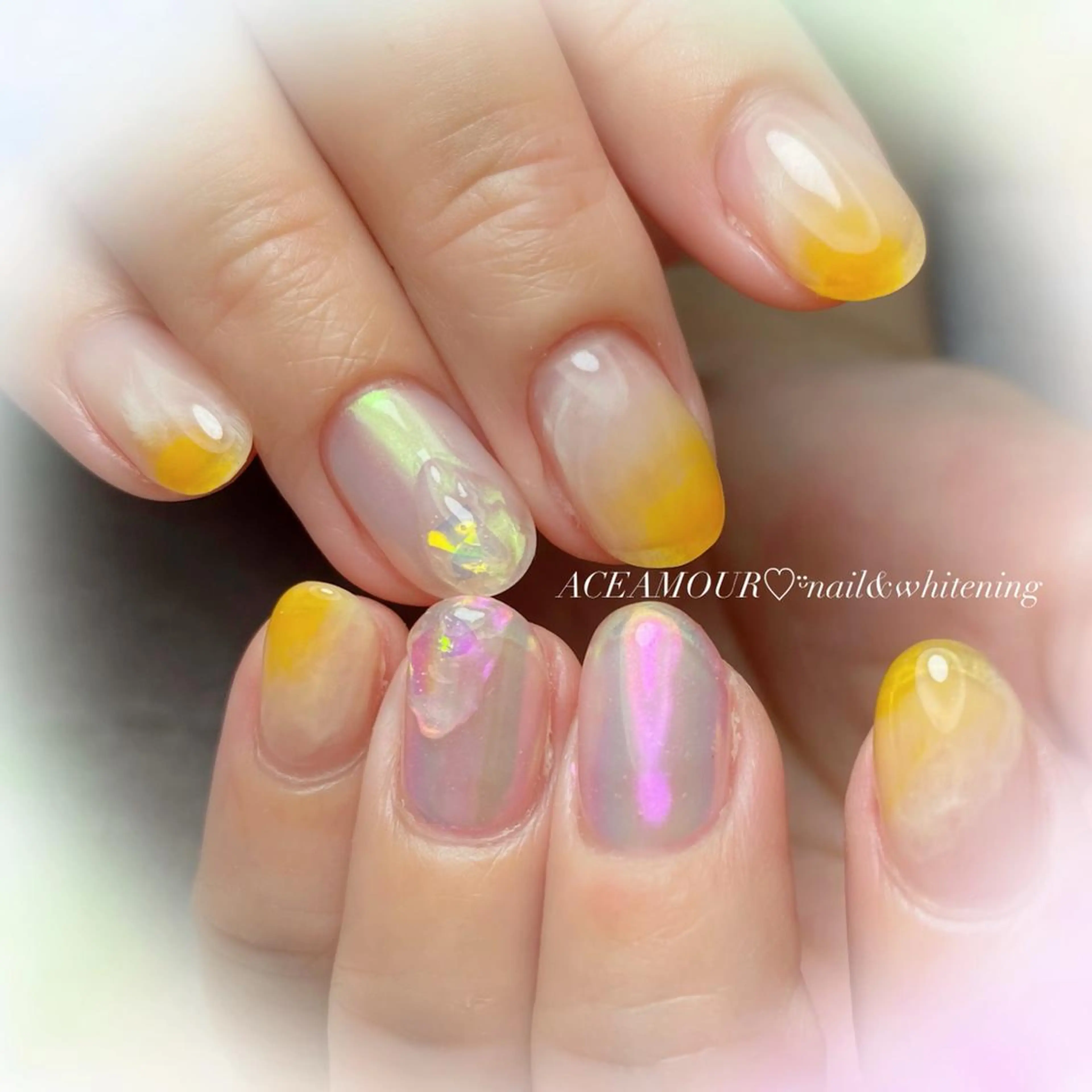 ネイル オーロラネイル ニュアンスネイル オレンジ ネイル/耳つぼ /新ホワイトニングのネイルデザイン