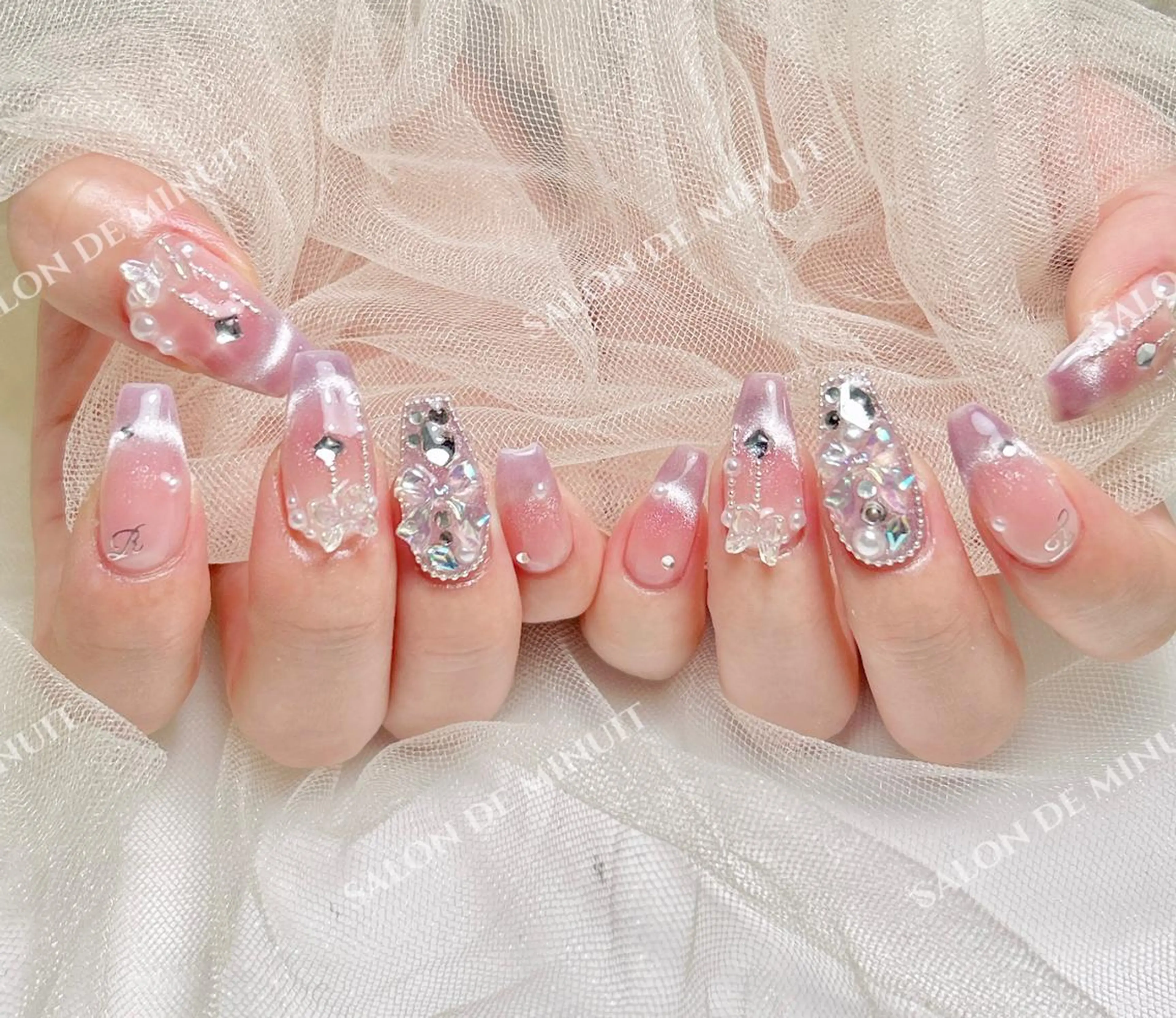 ネイル ハンドネイル ハンドケア Salon de Minuit🦩のネイルデザイン