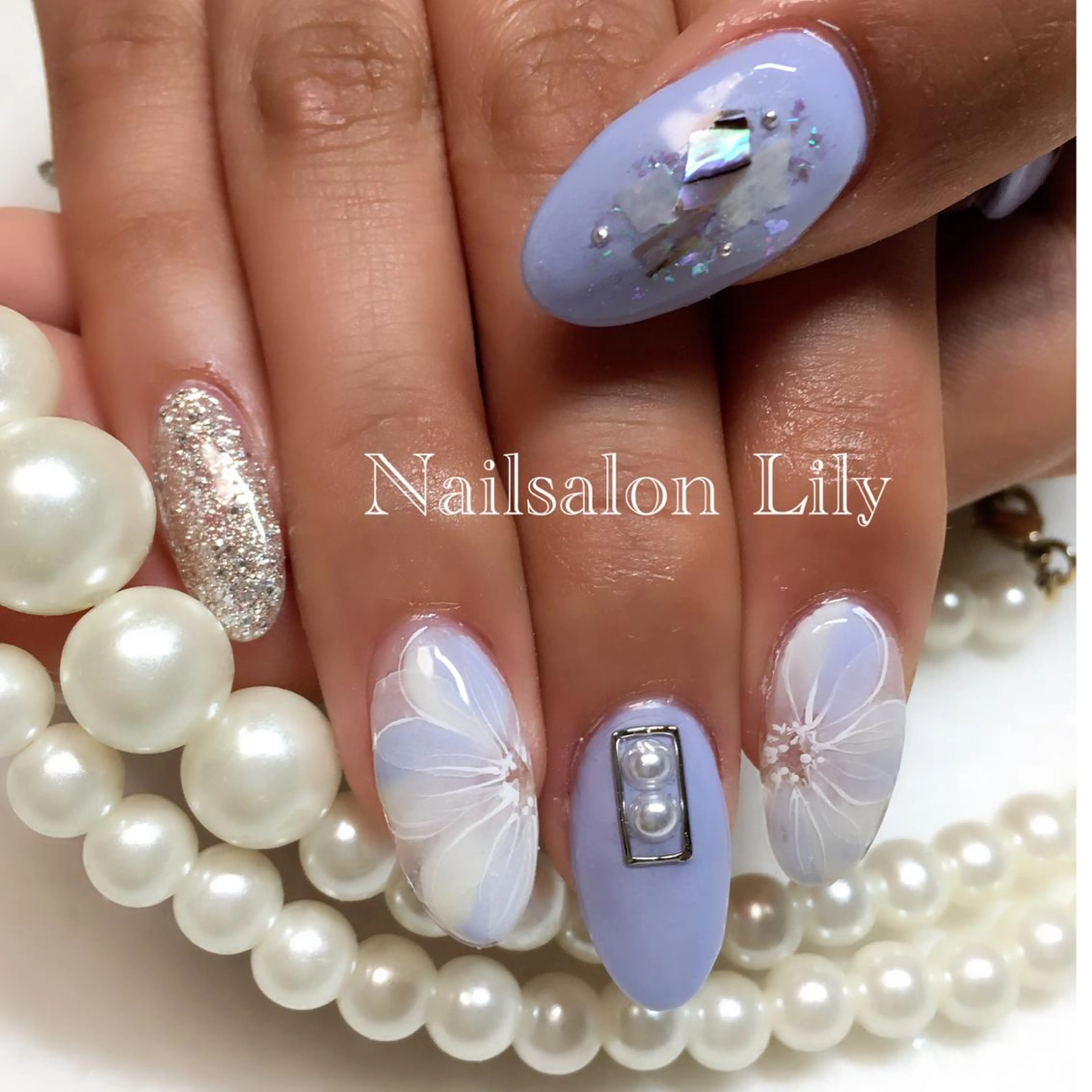 ネイル フラワーネイル Nailsalon Lilyのネイルデザイン