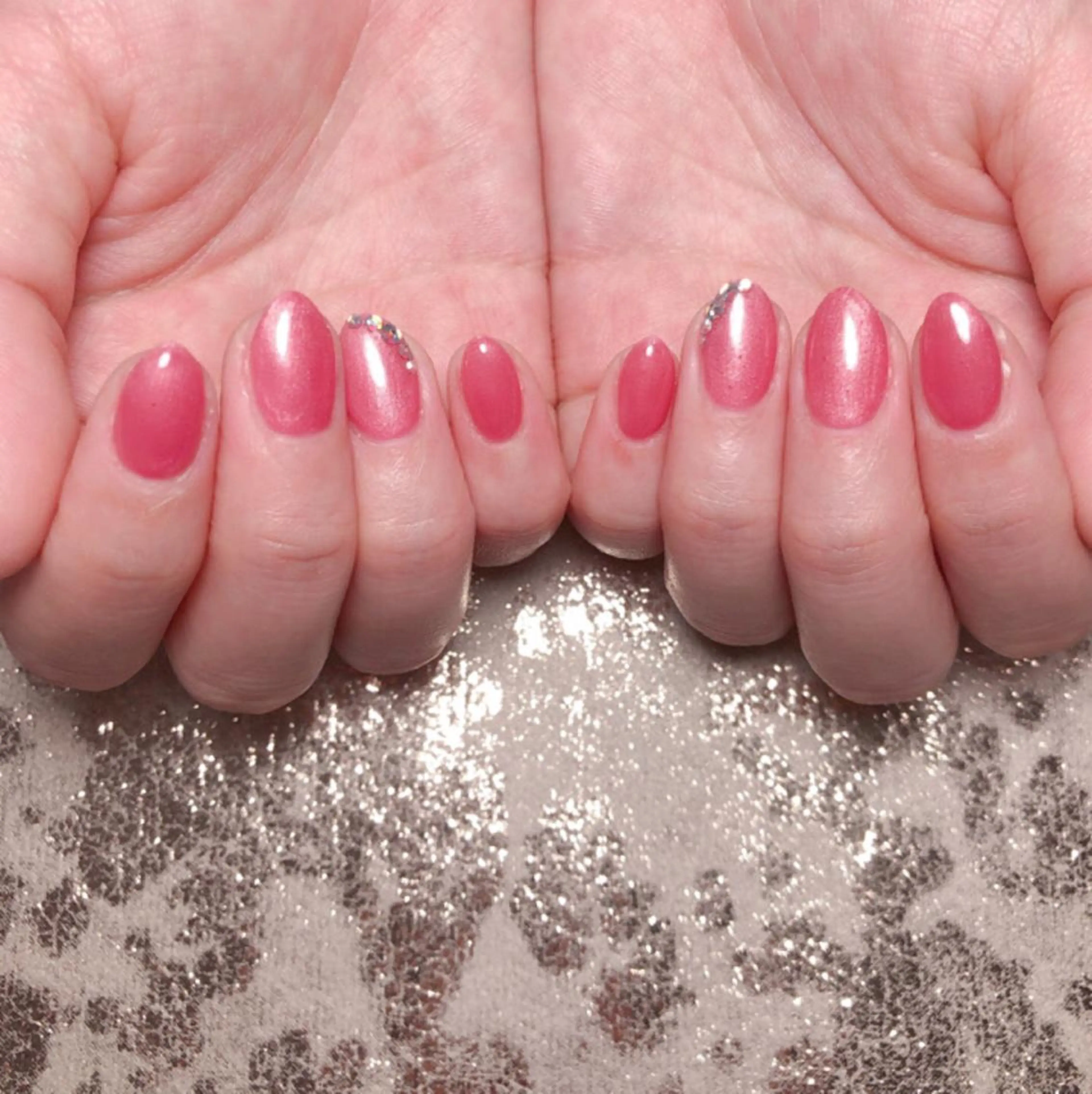 ネイル ストーンネイル 個室ネイルサロンDolly  Girl〜ドーリーガール〜所属・DollyGirl KYOKOのネイルデザイン