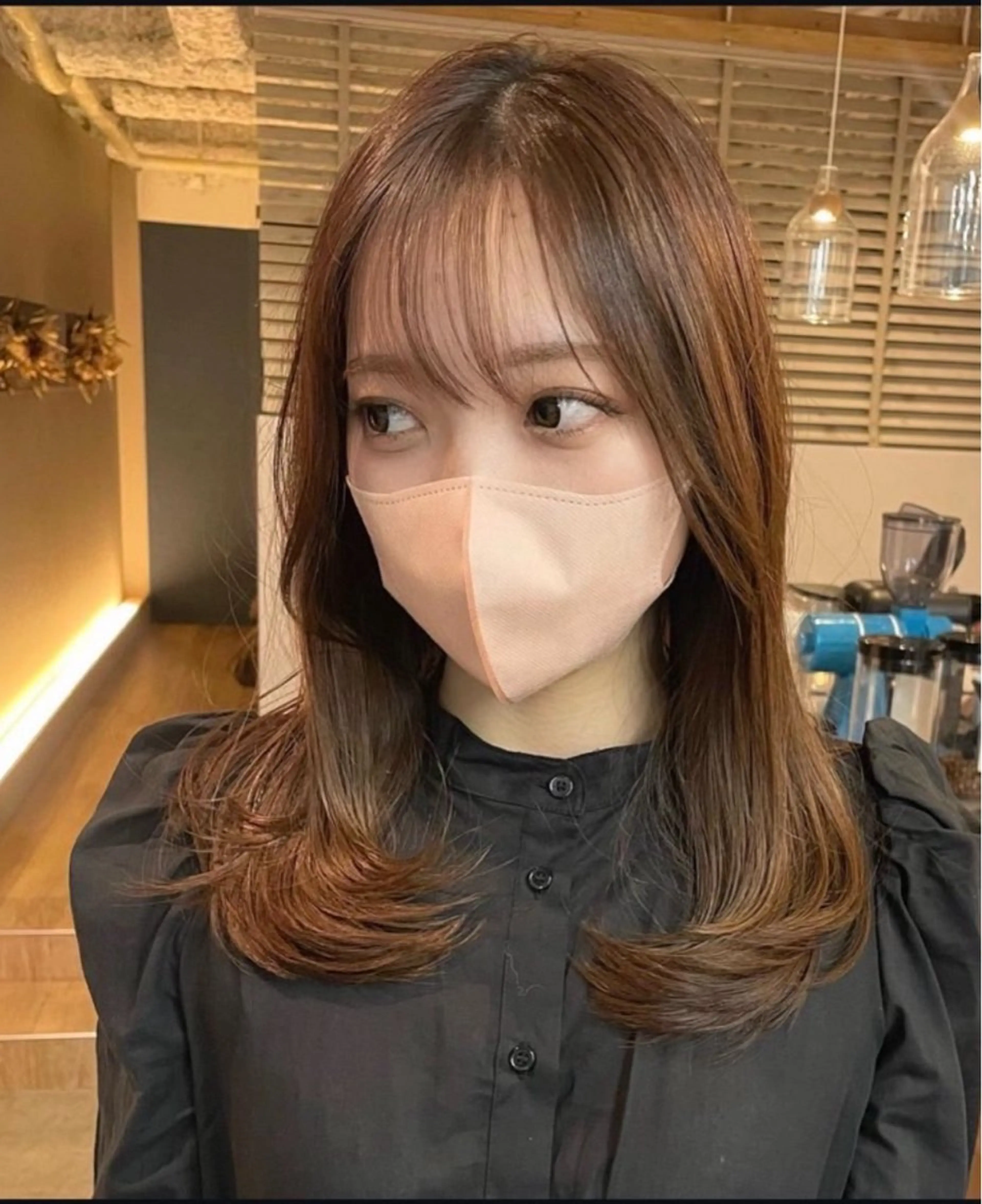 セミロング レイヤーカット ライツ オオサカのヘアスタイル