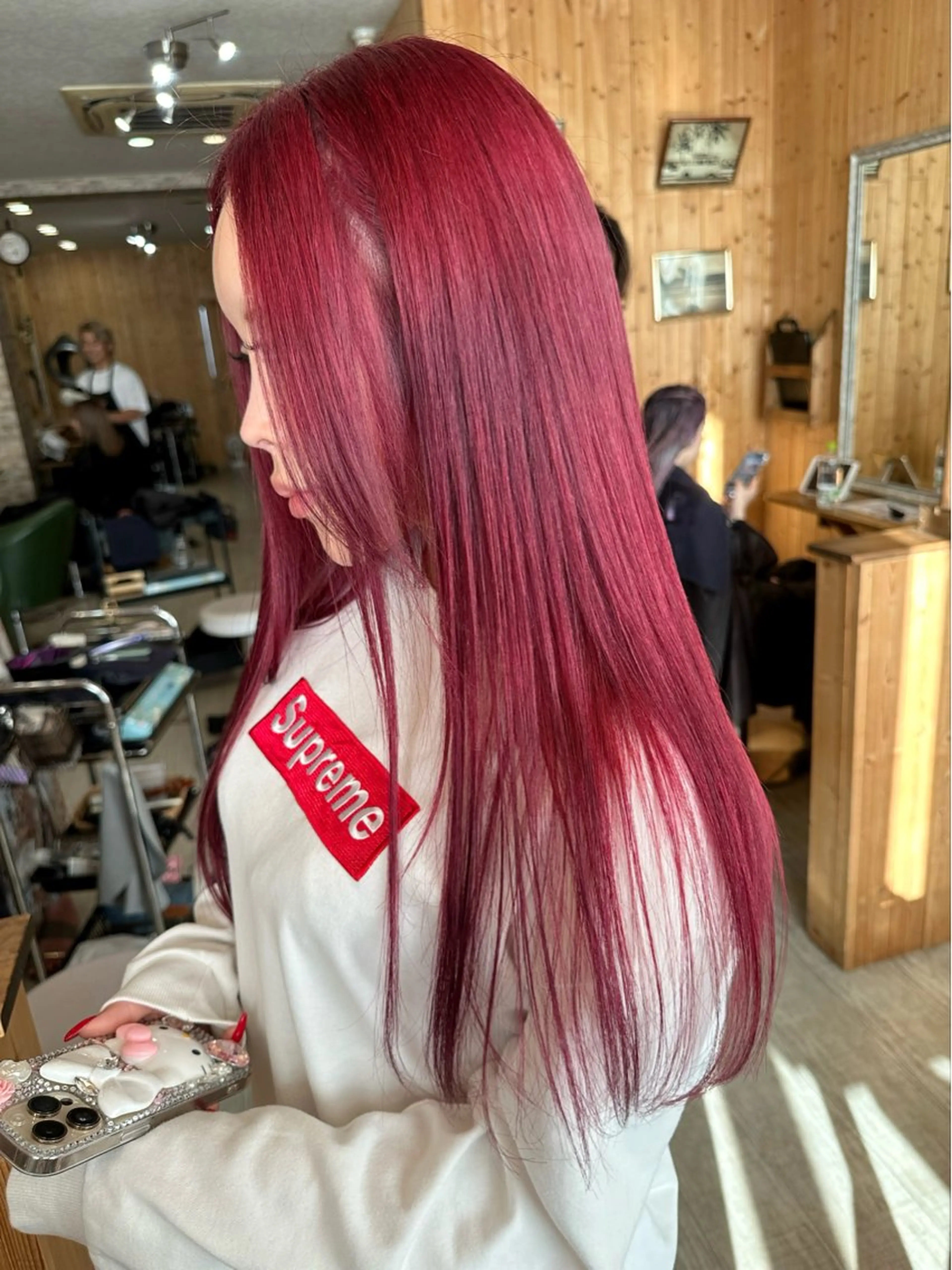 ロング 韓国レイヤー外国人風 透明感カラー髪質改善のヘアスタイル