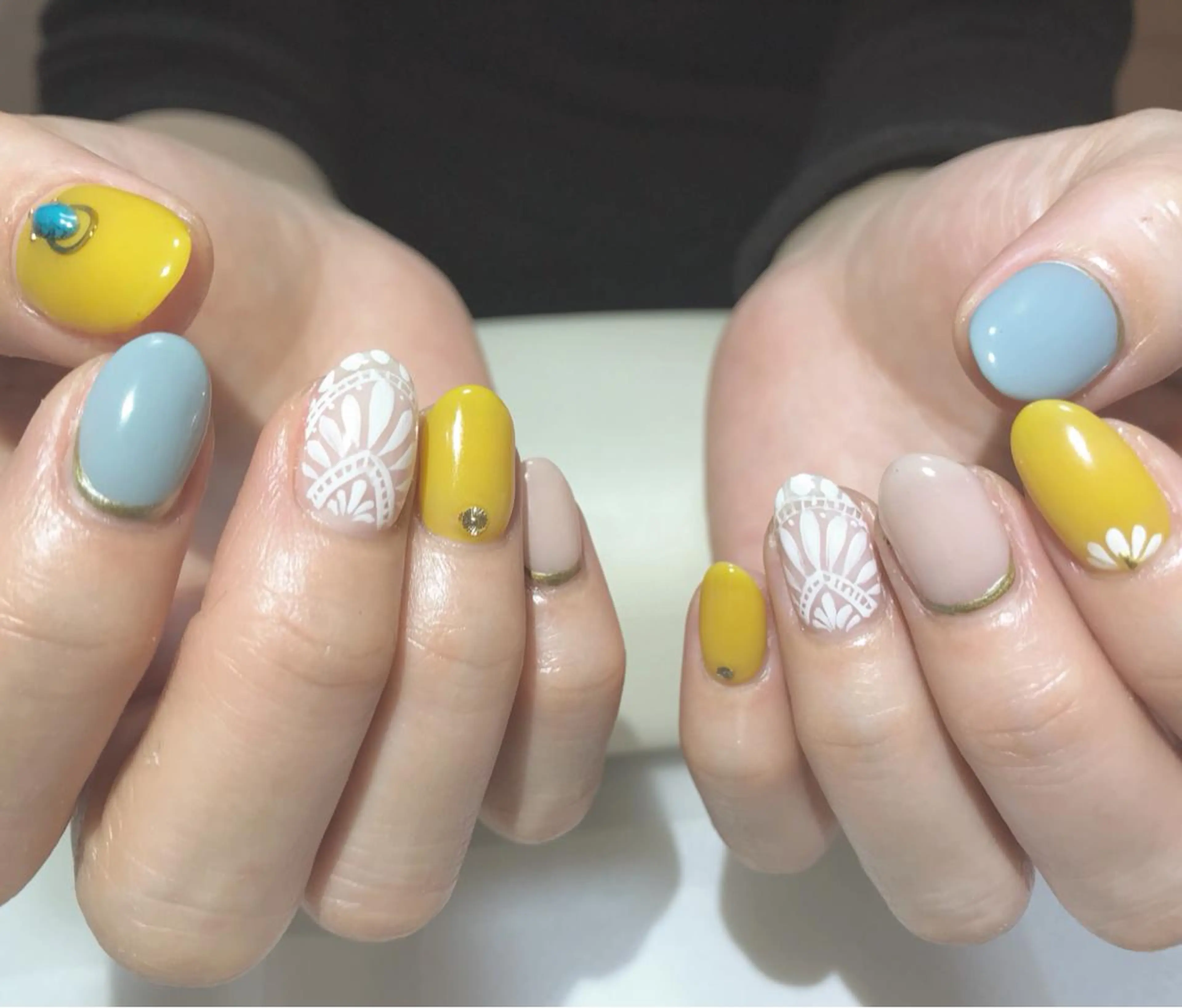 ネイル フットネイル シンプルネイル 春ネイル ホワイト 冬ネイル ネイル フフラ所属・nail fufla ♡yamane♡のネイルデザイン