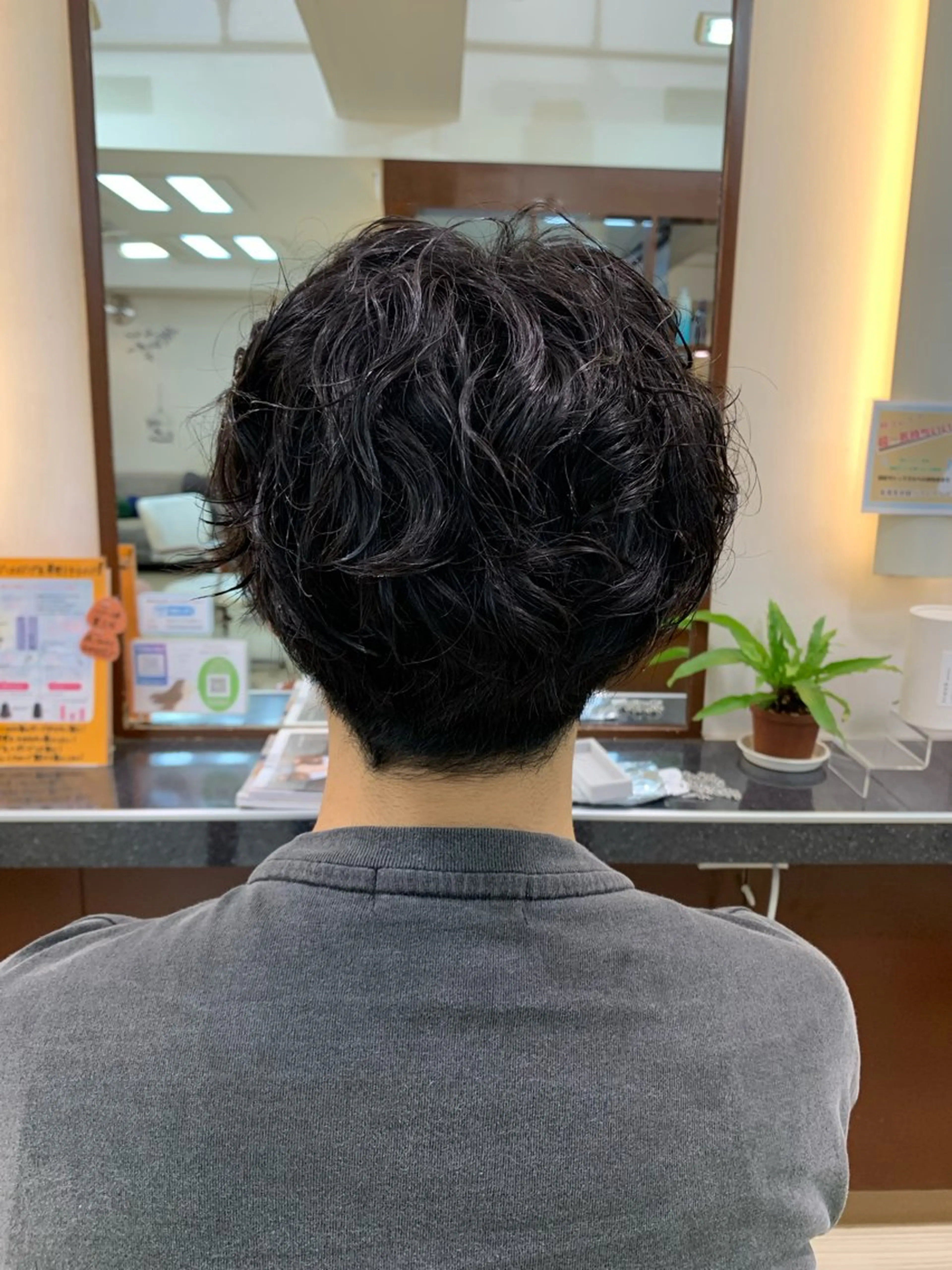 パーマ メンズ 宮里 萌々のヘアスタイル