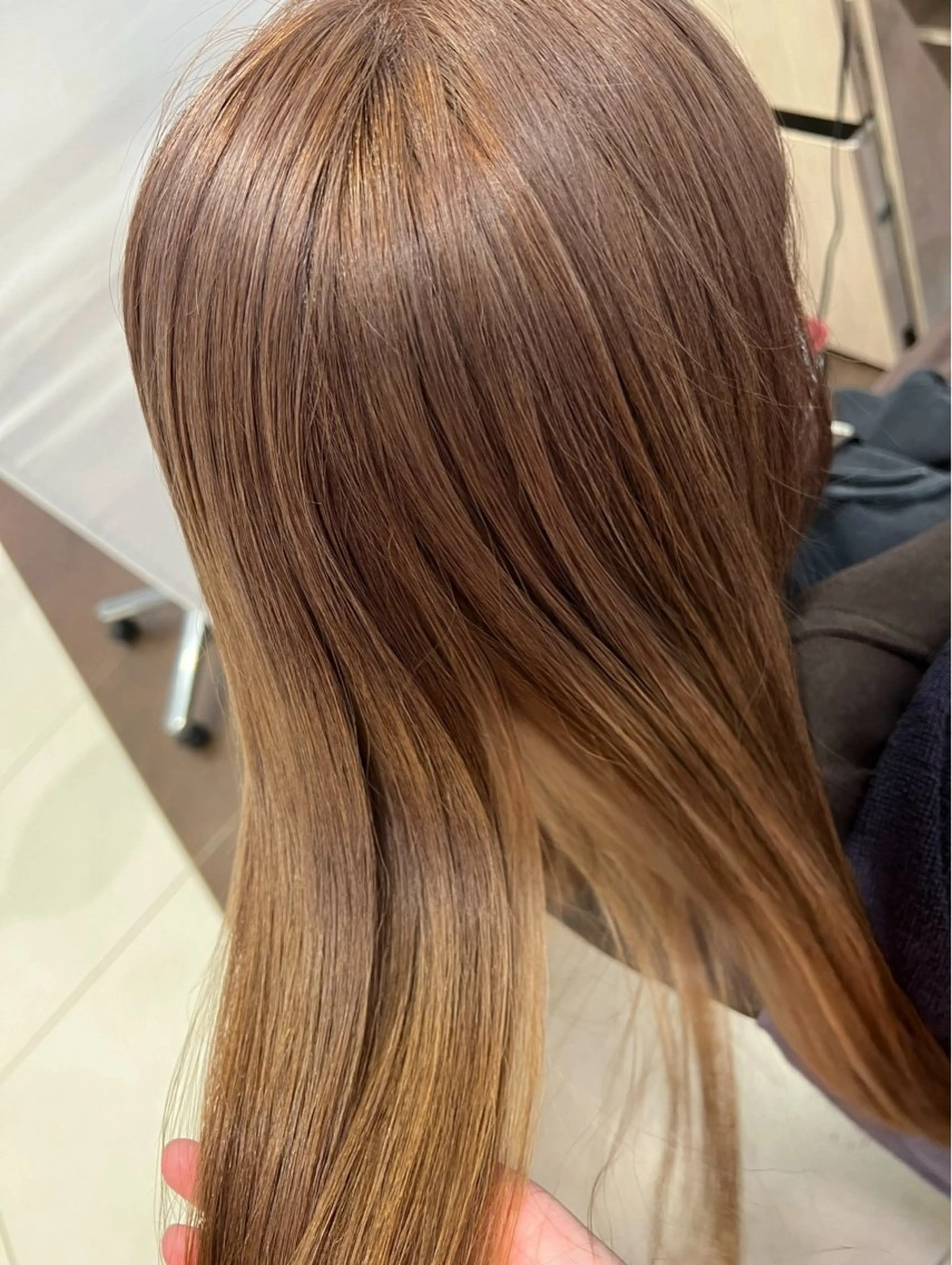 カラー 秋山 和己のヘアスタイル