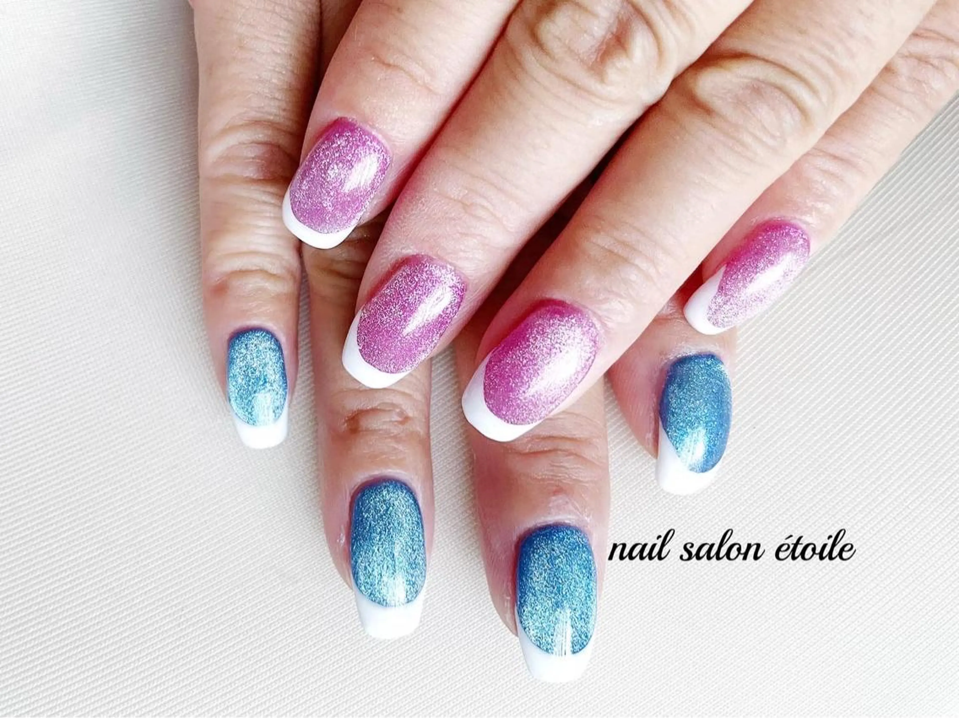 ネイル ブルー フレンチネイル ジェルネイル キラキラネイル ラメ(グリッター) ハンドネイル nail salon étoileのネイルデザイン