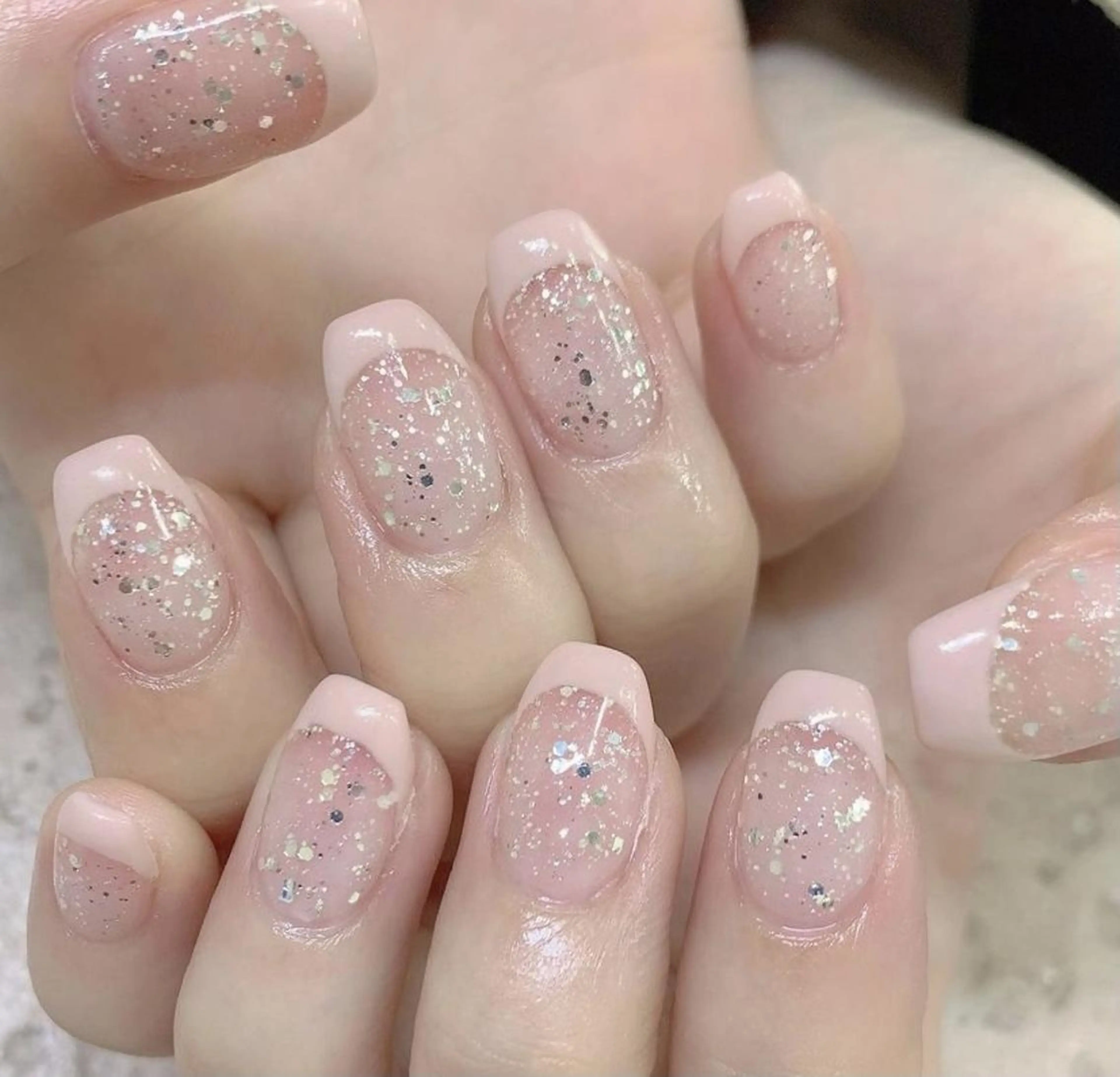 ネイル フレンチネイル ラメ(グリッター) ラメグラデーション prizeiris marinaのネイルデザイン