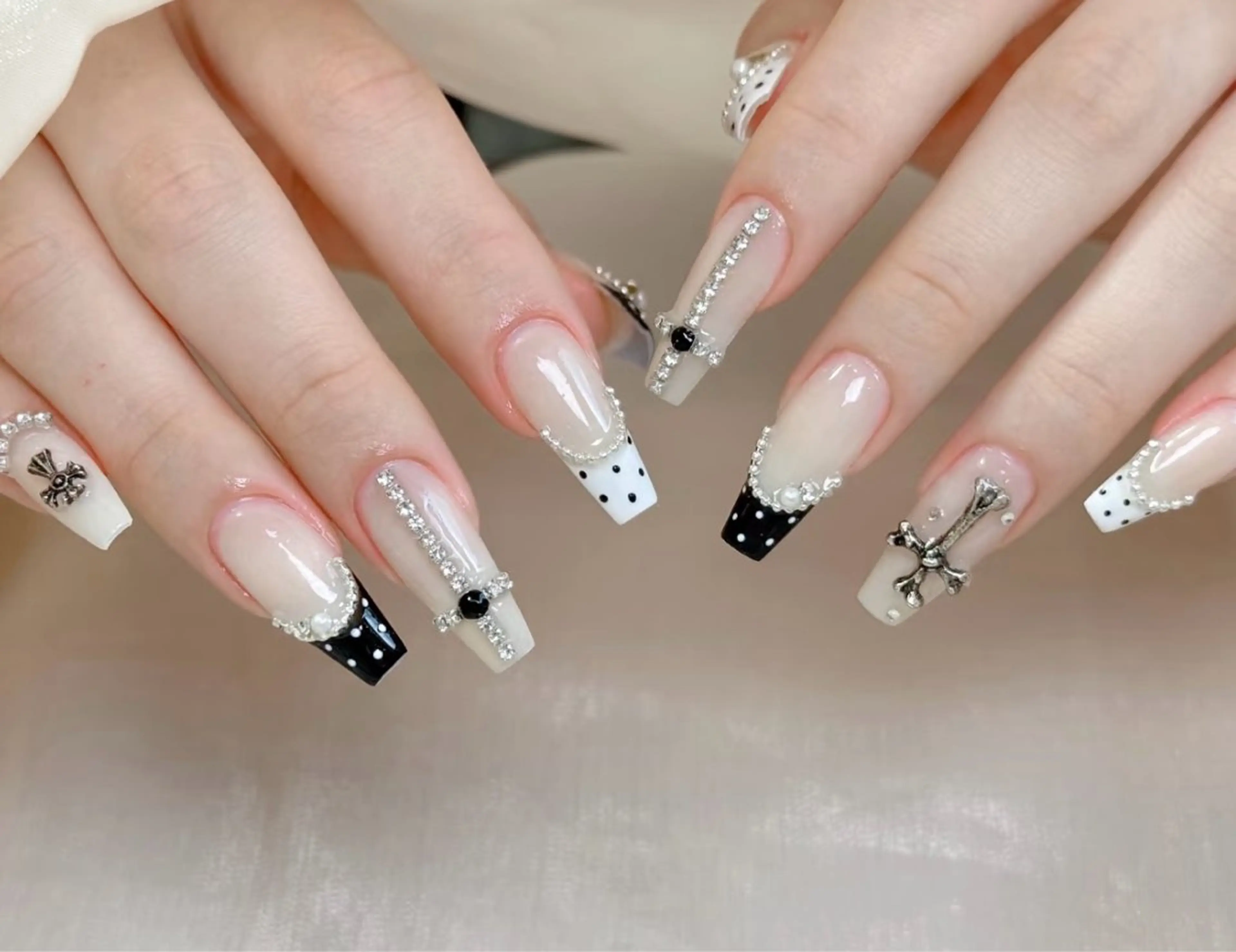 ネイル ENSalon 愛佳のネイルデザイン