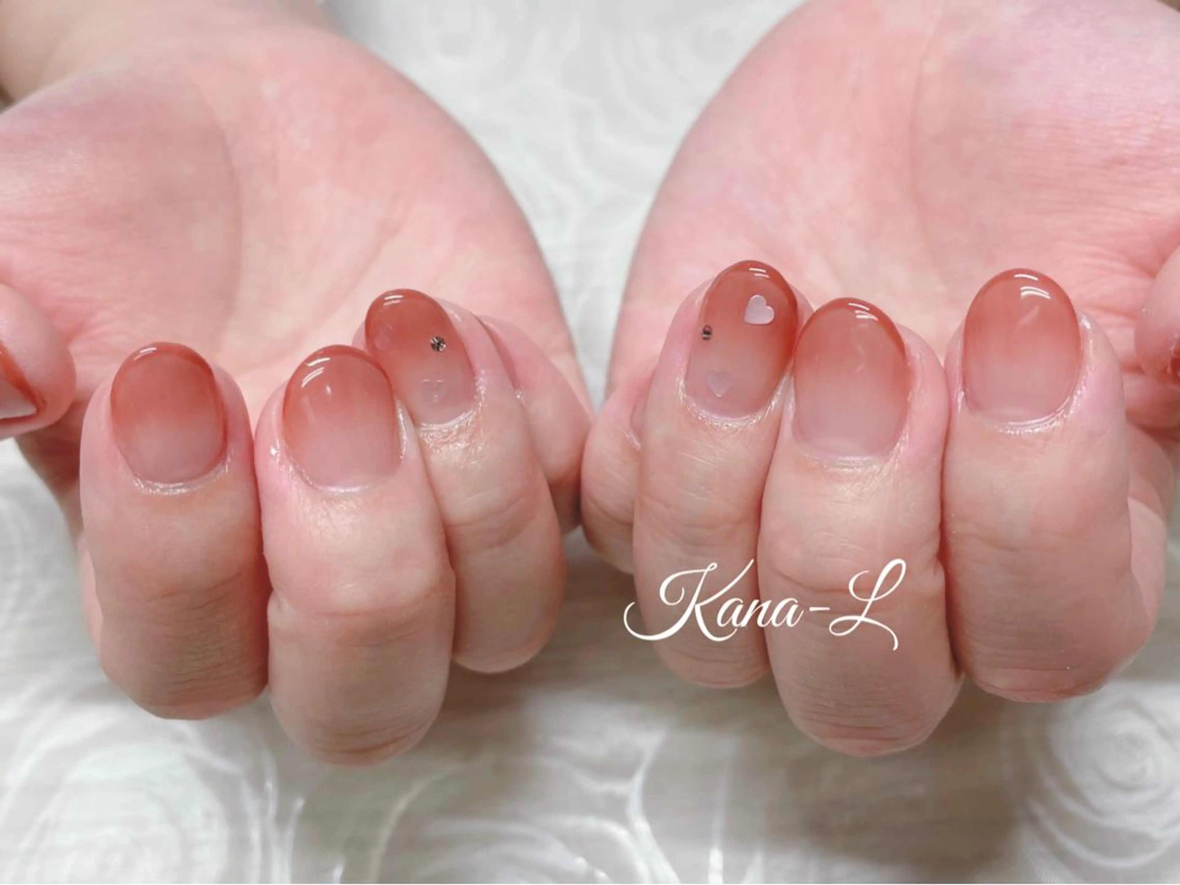 カラー ネイル グラデーションカラー フレンチネイル グラデーション ハート 芦辺 香奈のネイルデザイン