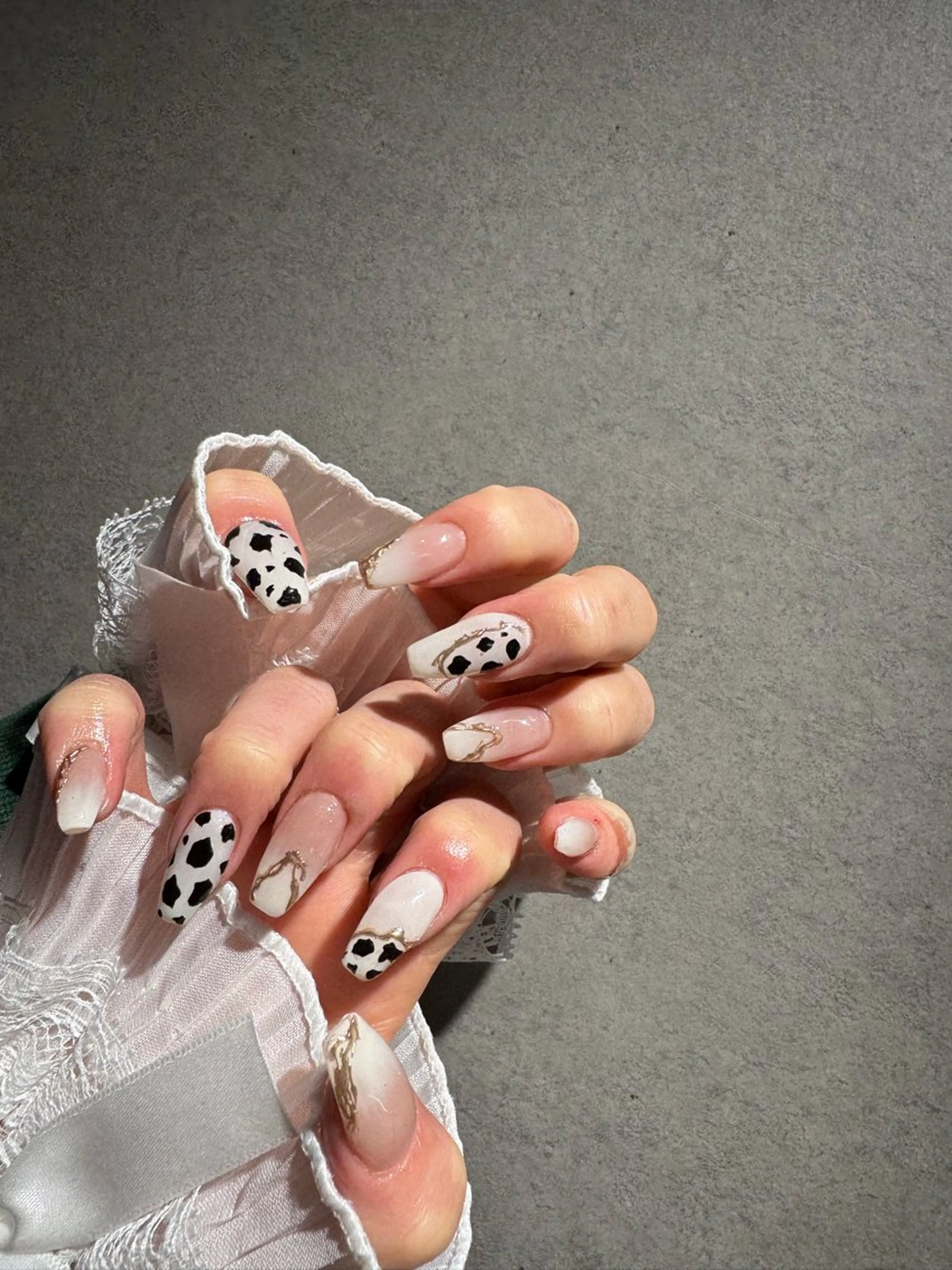 ネイル I-nailロング /ワンホン/キラキラのネイルデザイン