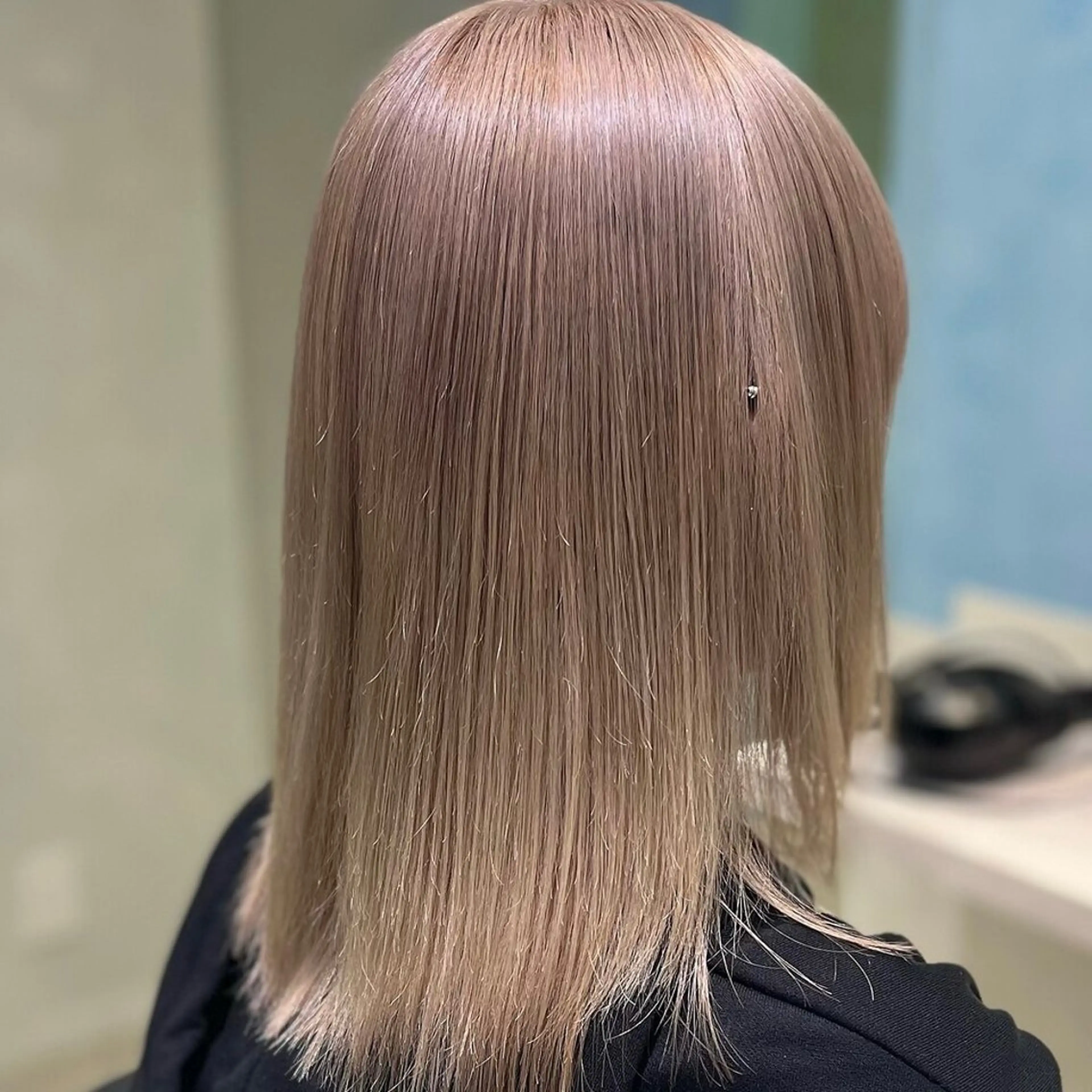 ショート カラー ベージュカラー ブリーチ ハイトーンカラー ミルクティーベージュ 💖ブリーチ/暖色 𝐘𝐮𝐢💖のヘアスタイル